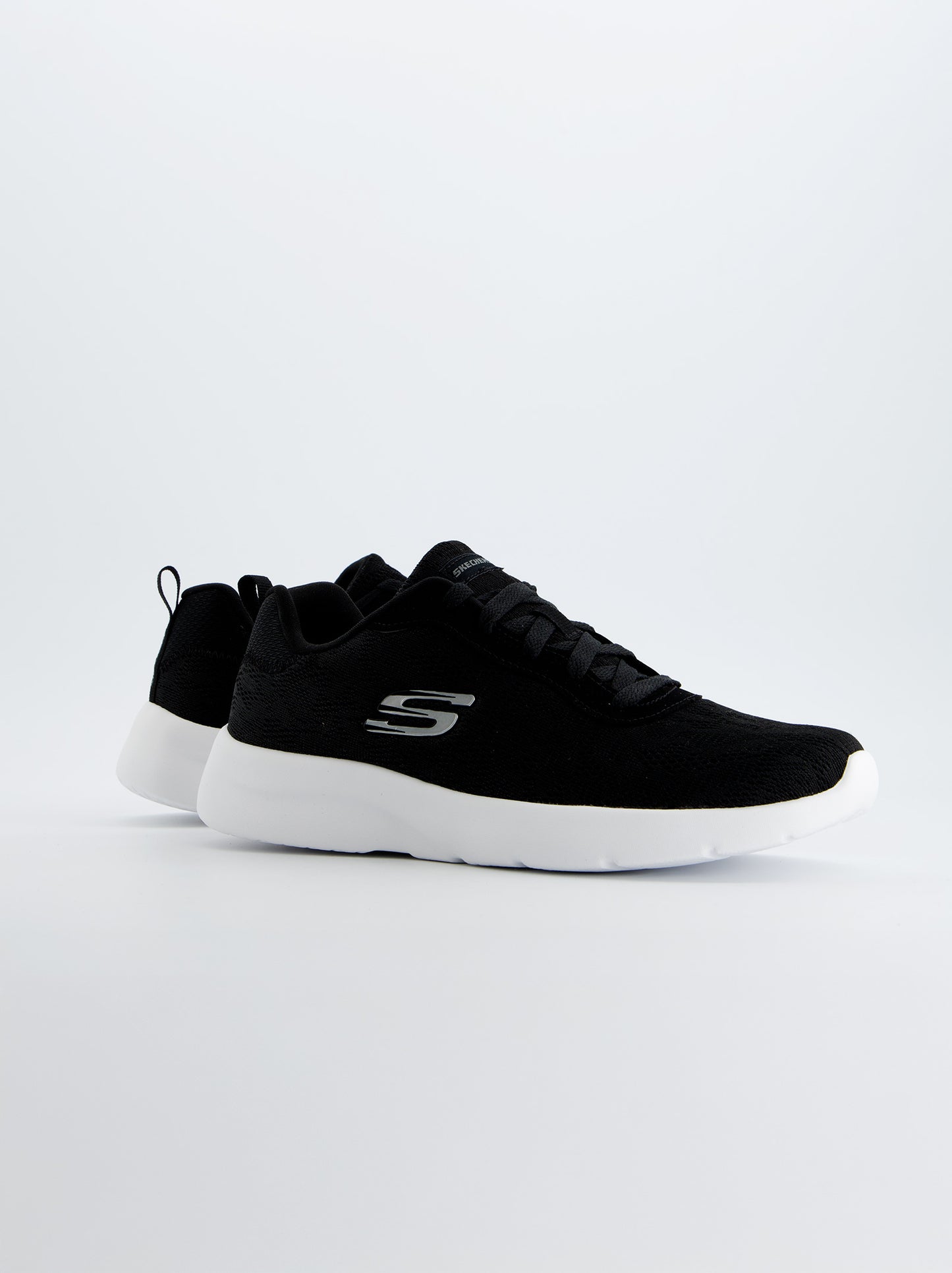 Skechers Deportivas Negras Con Suela Blanca