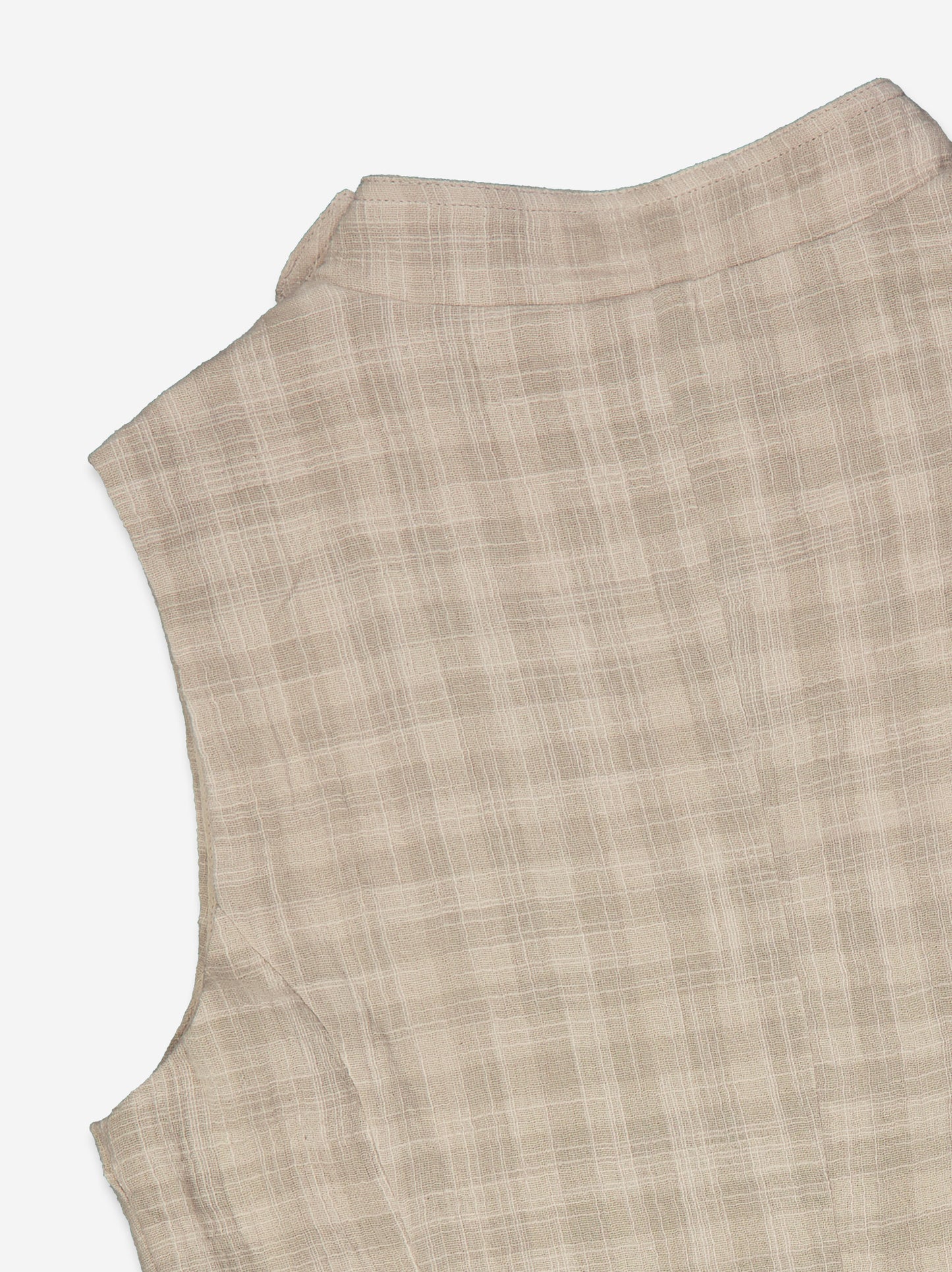 Top beige sin mangas con cierre cruzado - Formette