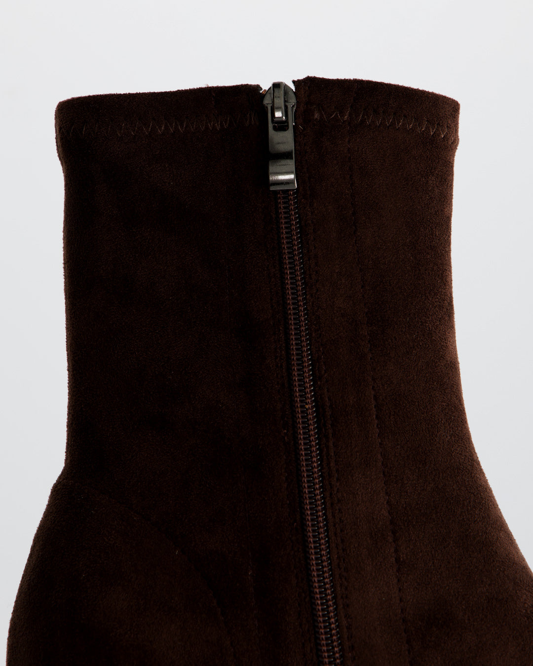 Botines de ante marrón con tacón bajo - Pei