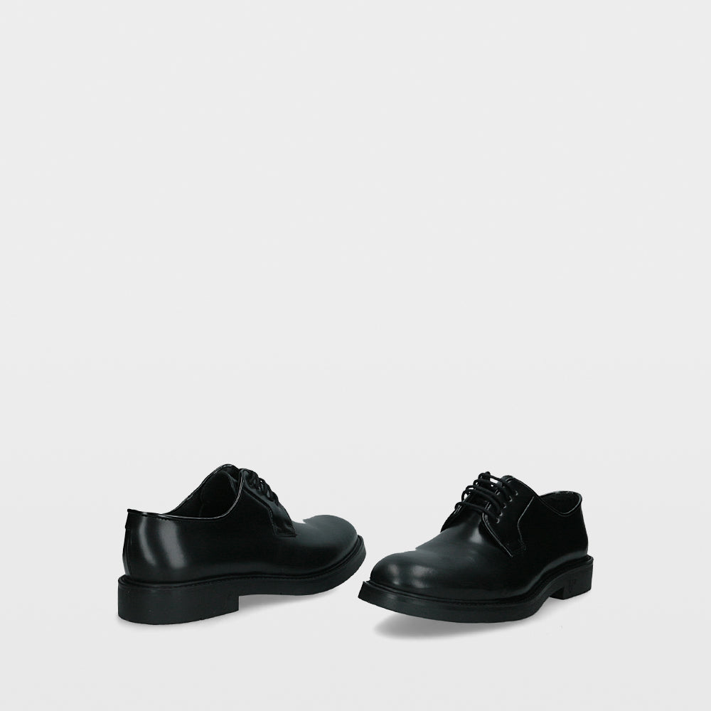 Essentials by Ulanka Carter - Mocasines