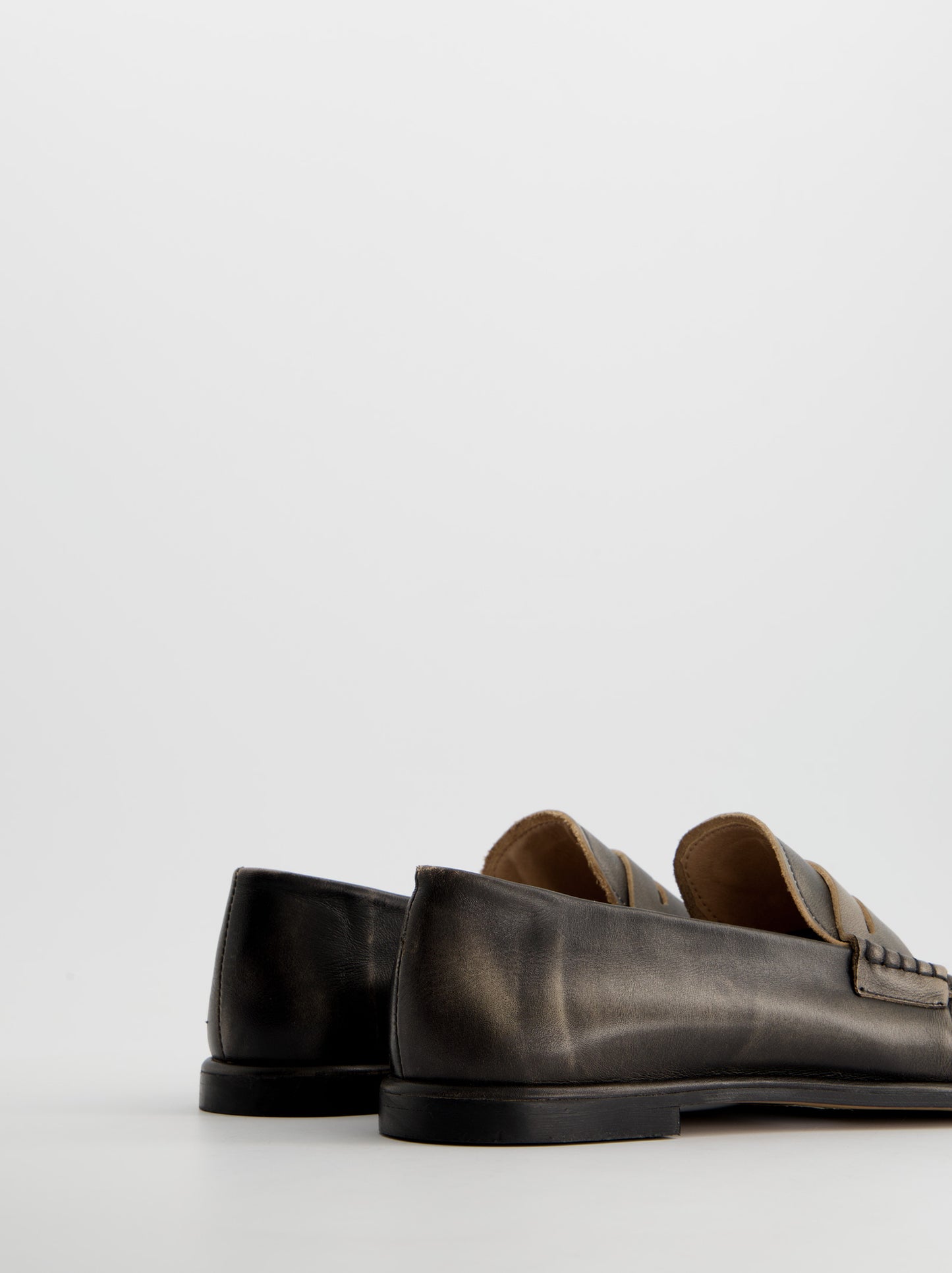 Worn-effect leather loafers - Kassai