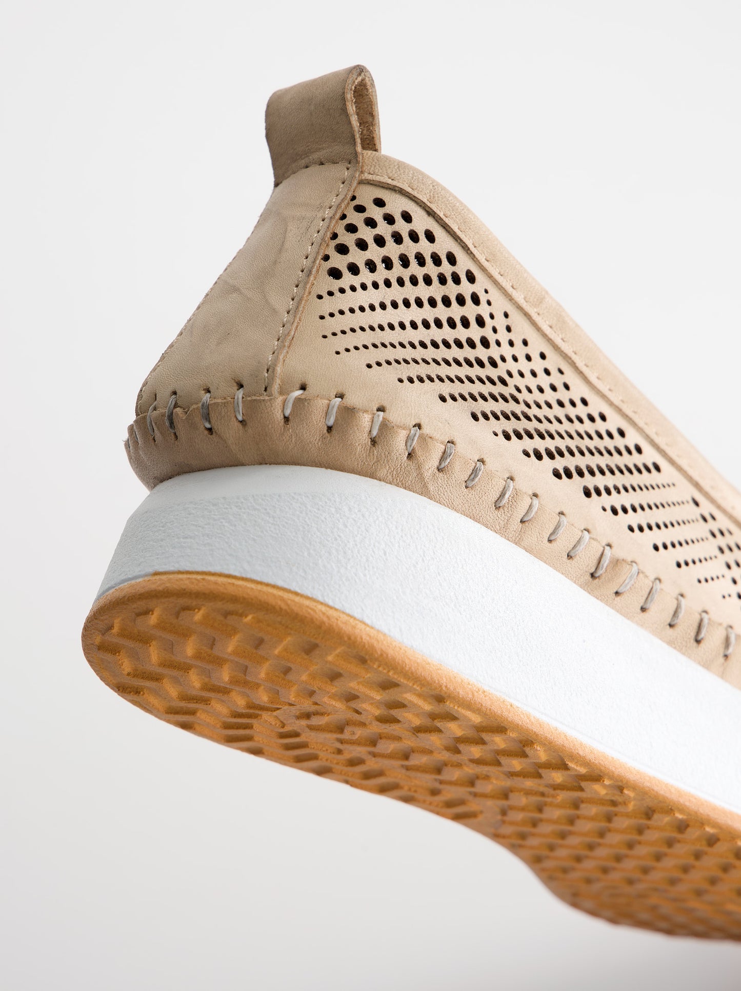 Mocasines slip-on en piel troquelados - P-2