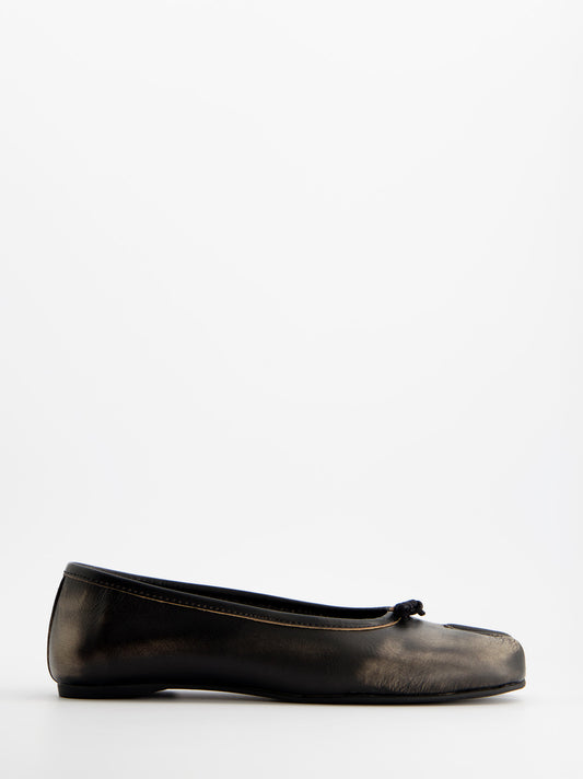 Brush-off leather tabi ballerina flats - ULK Karva