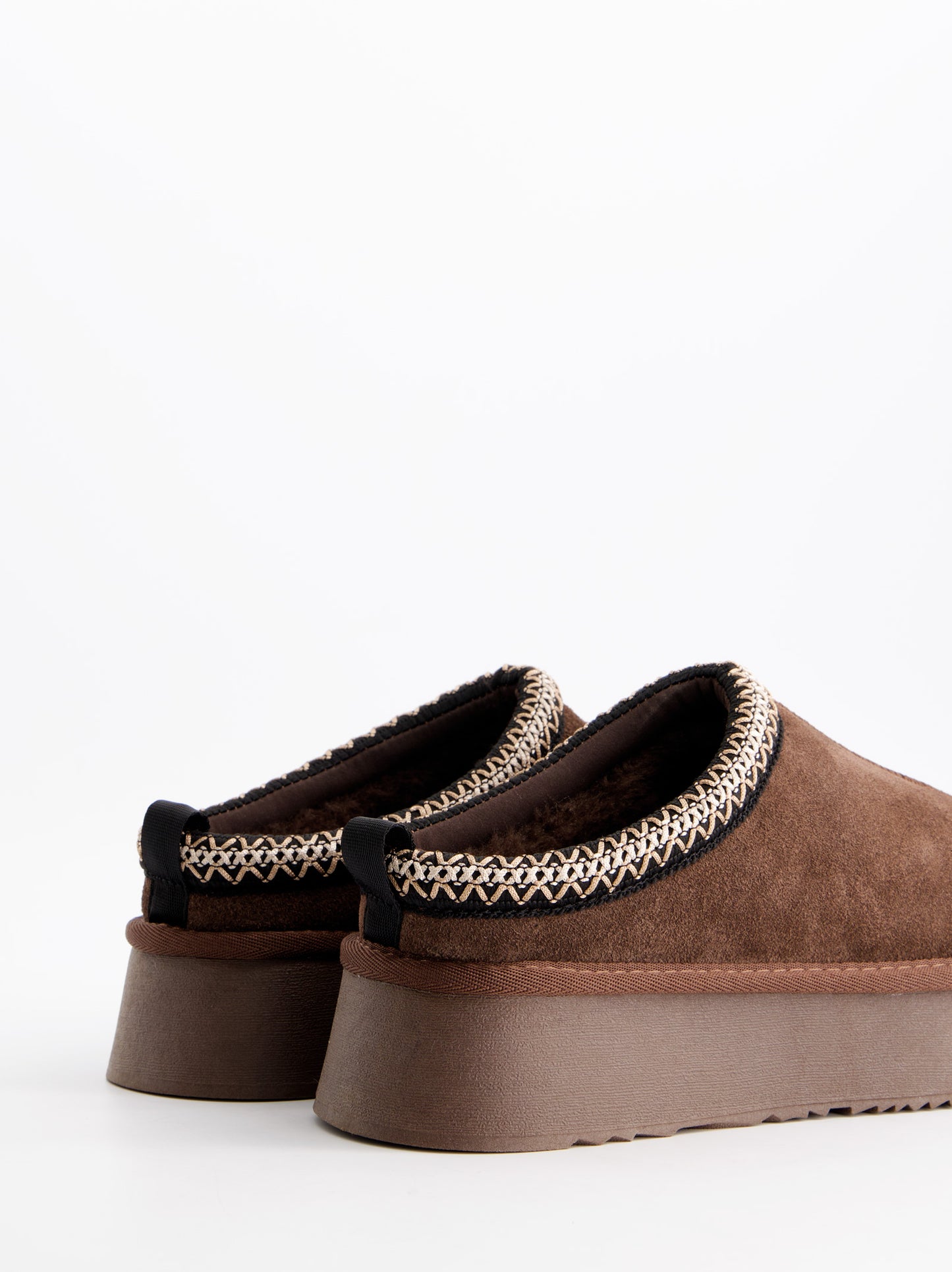 Zuecos de ante con forro interior y plataforma - Mieko