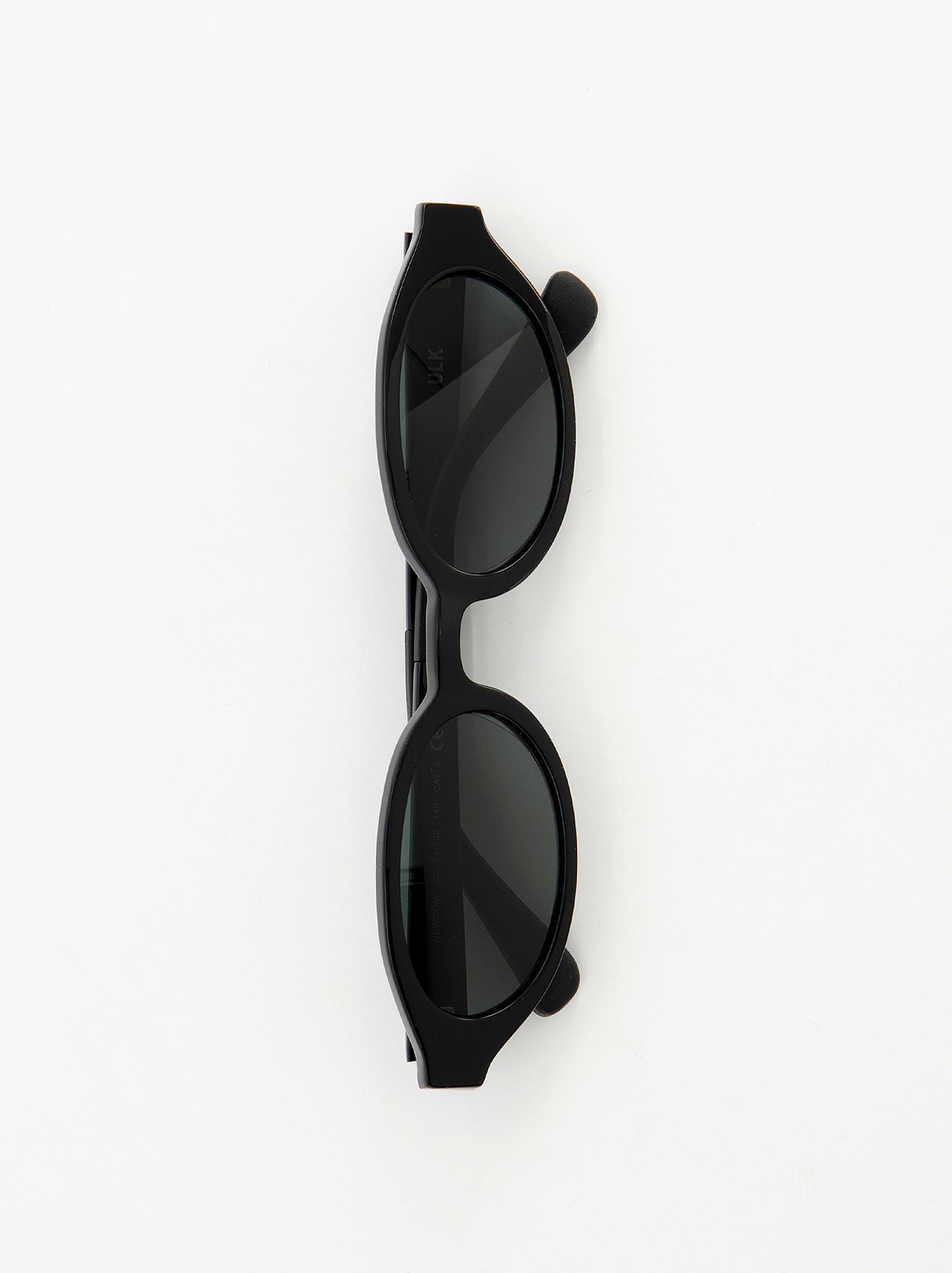 Newcom - Black Oval Sunglasses with Green Lenses