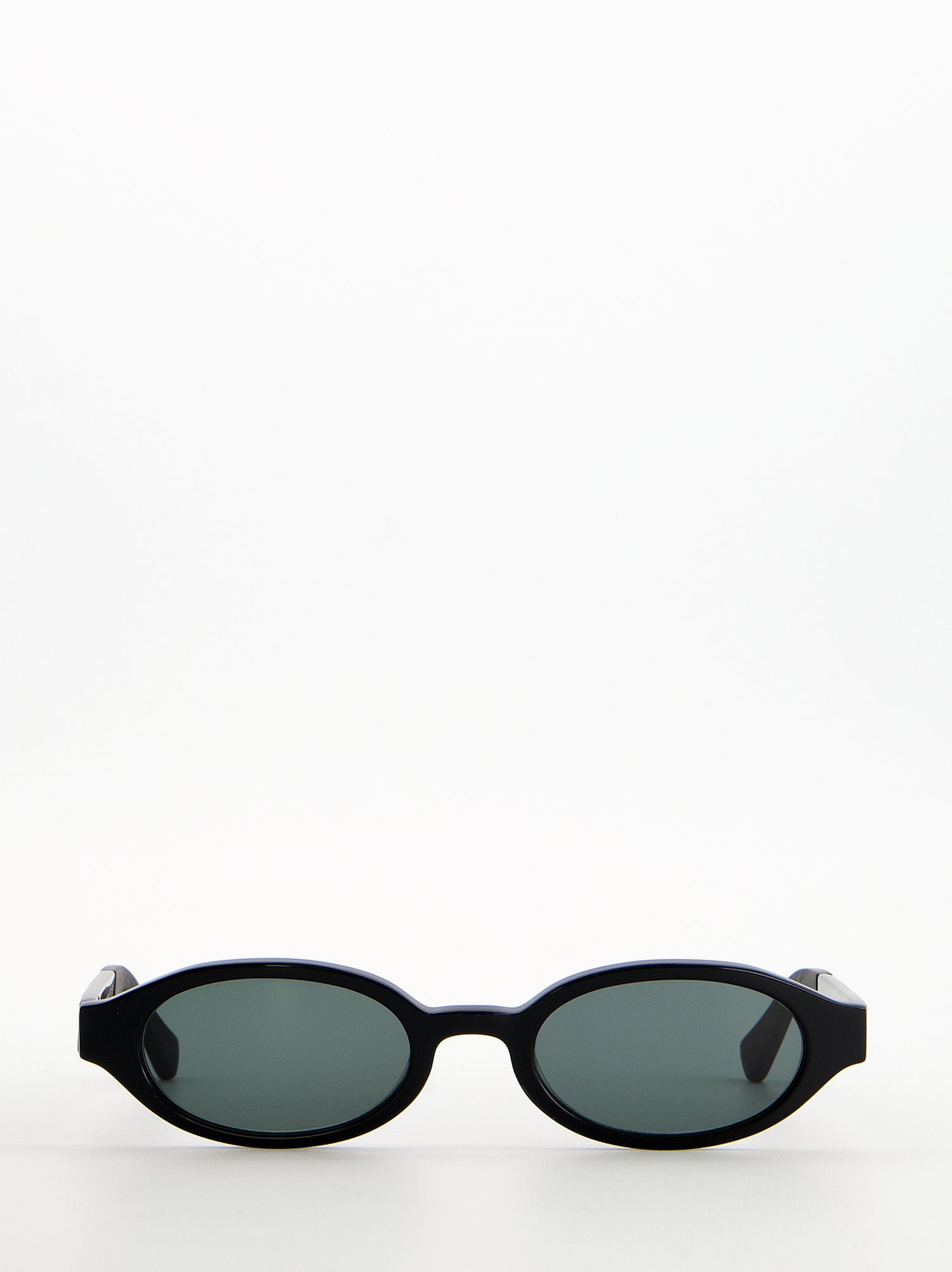 Gafas de sol ovaladas negras con lente verde - Newcom