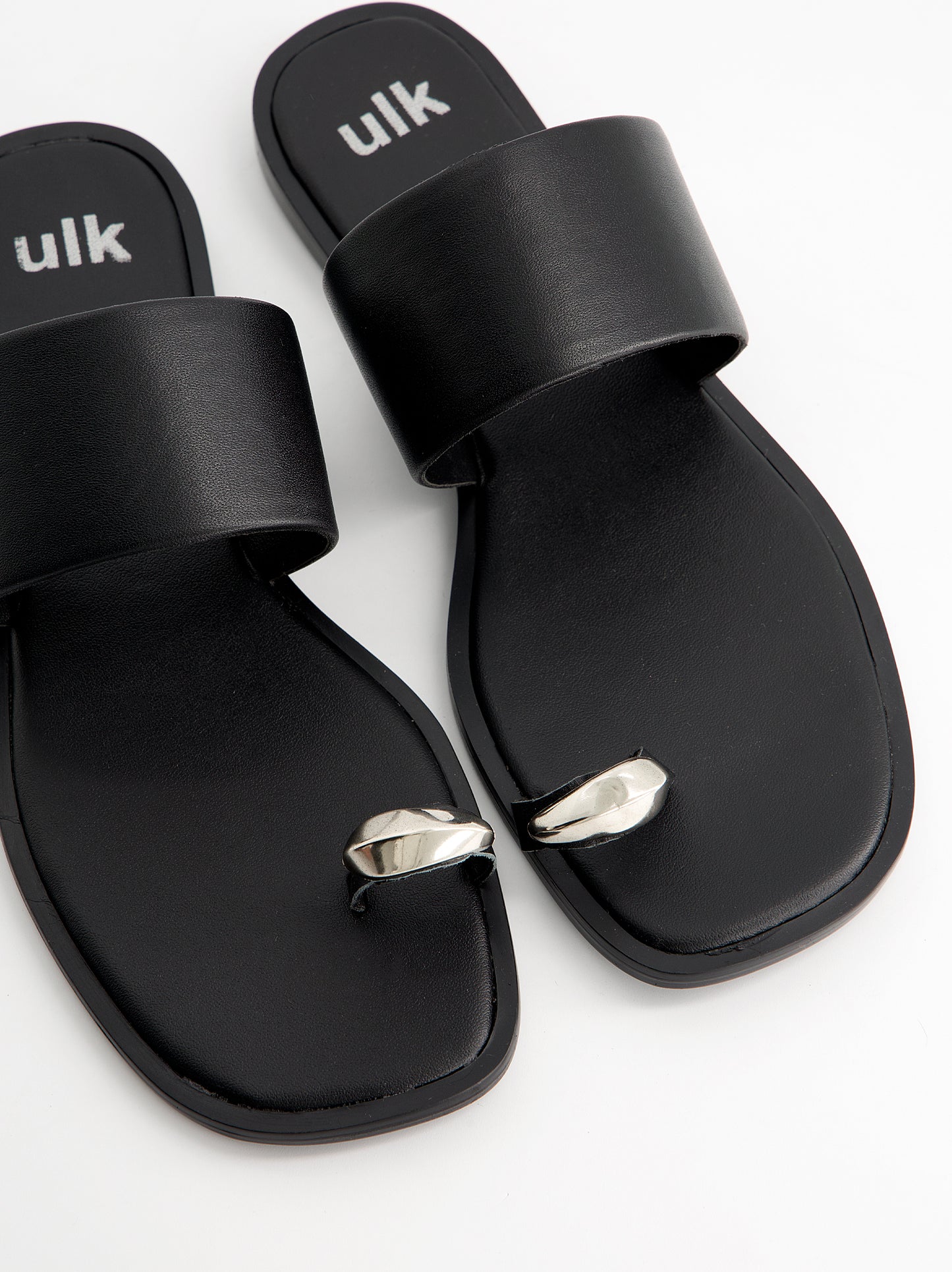 Sandalias planas de piel toe-ring negro - Fraser