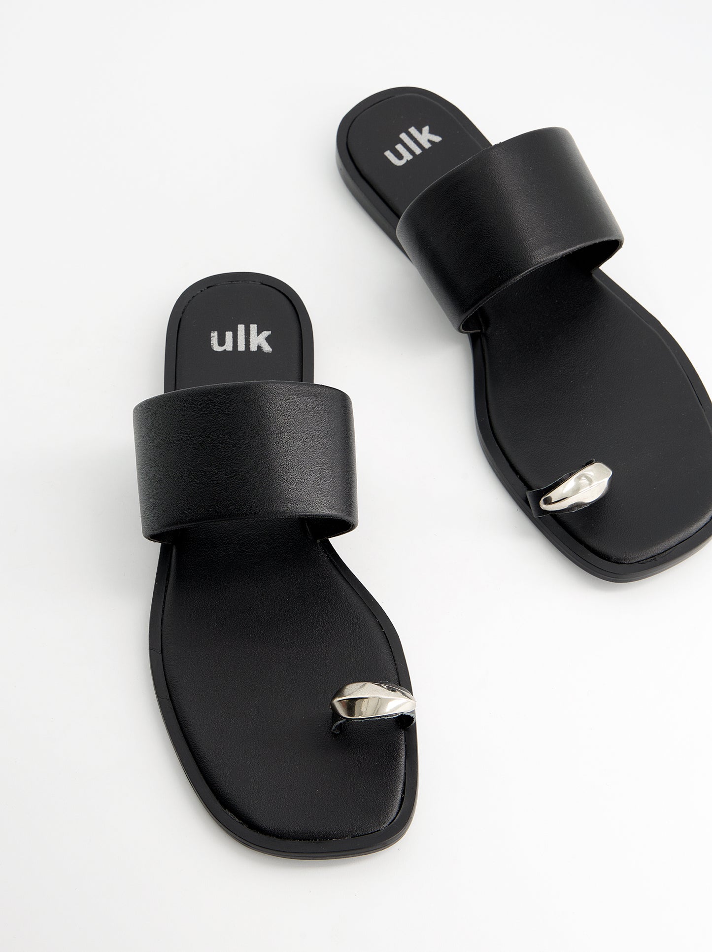 Sandalias planas de piel toe-ring negro - Fraser