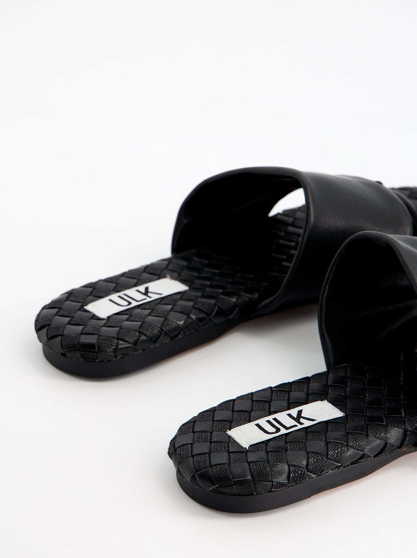 Sandalias de dedo y pala ancha en piel - Oasis