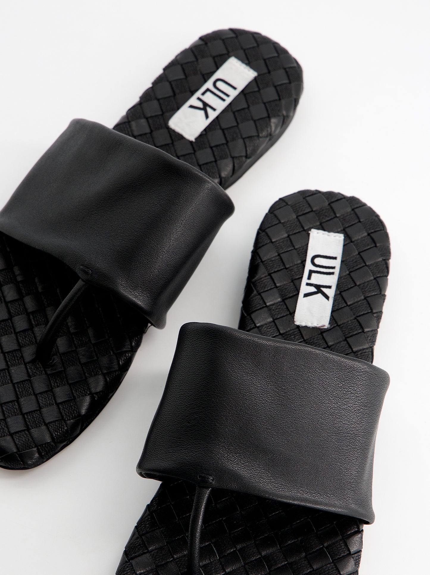 Sandalias de dedo y pala ancha en piel - Oasis
