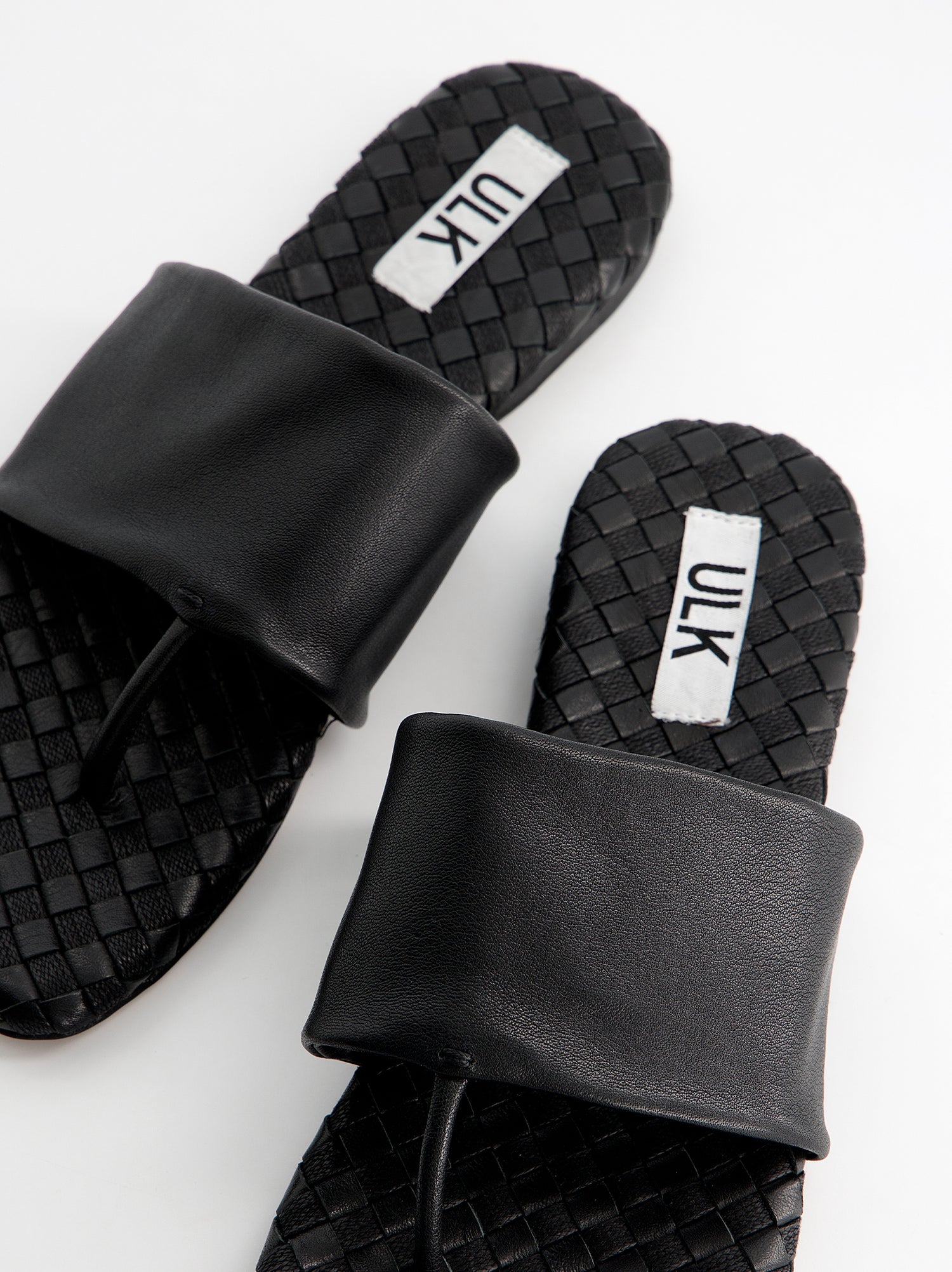 Sandalias de dedo y pala ancha en piel - Oasis