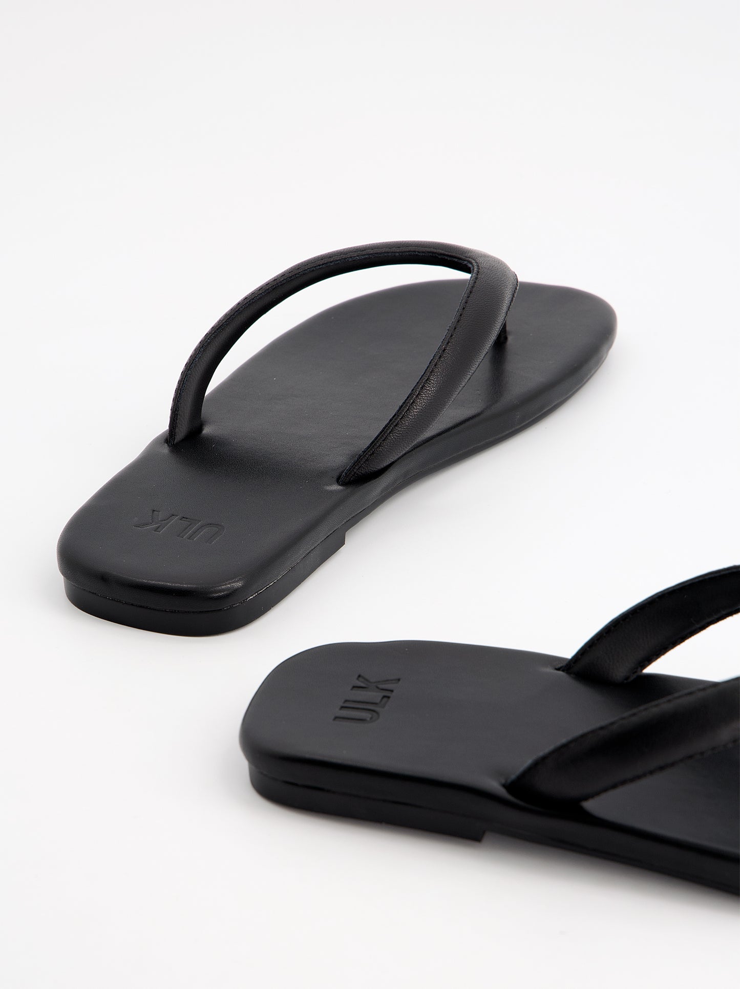 Sandalias de dedo en piel - Evoca