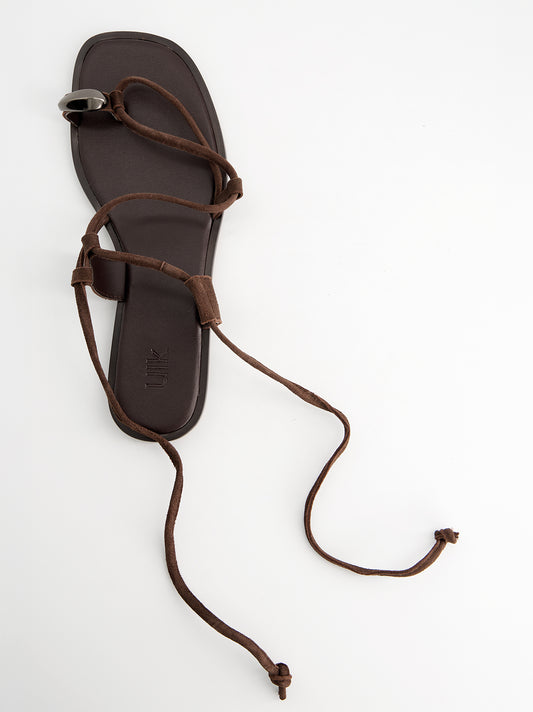 Sandalias de tiras en ante con pieza metálica - Zura