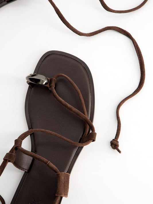 Sandalias de tiras en ante con pieza metálica - Zura