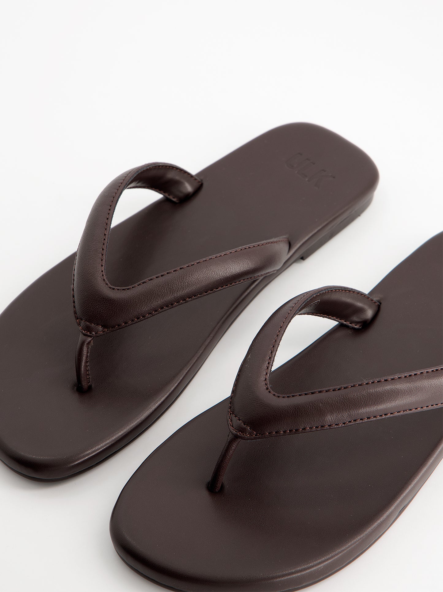 Sandalias de dedo en piel - Evoca