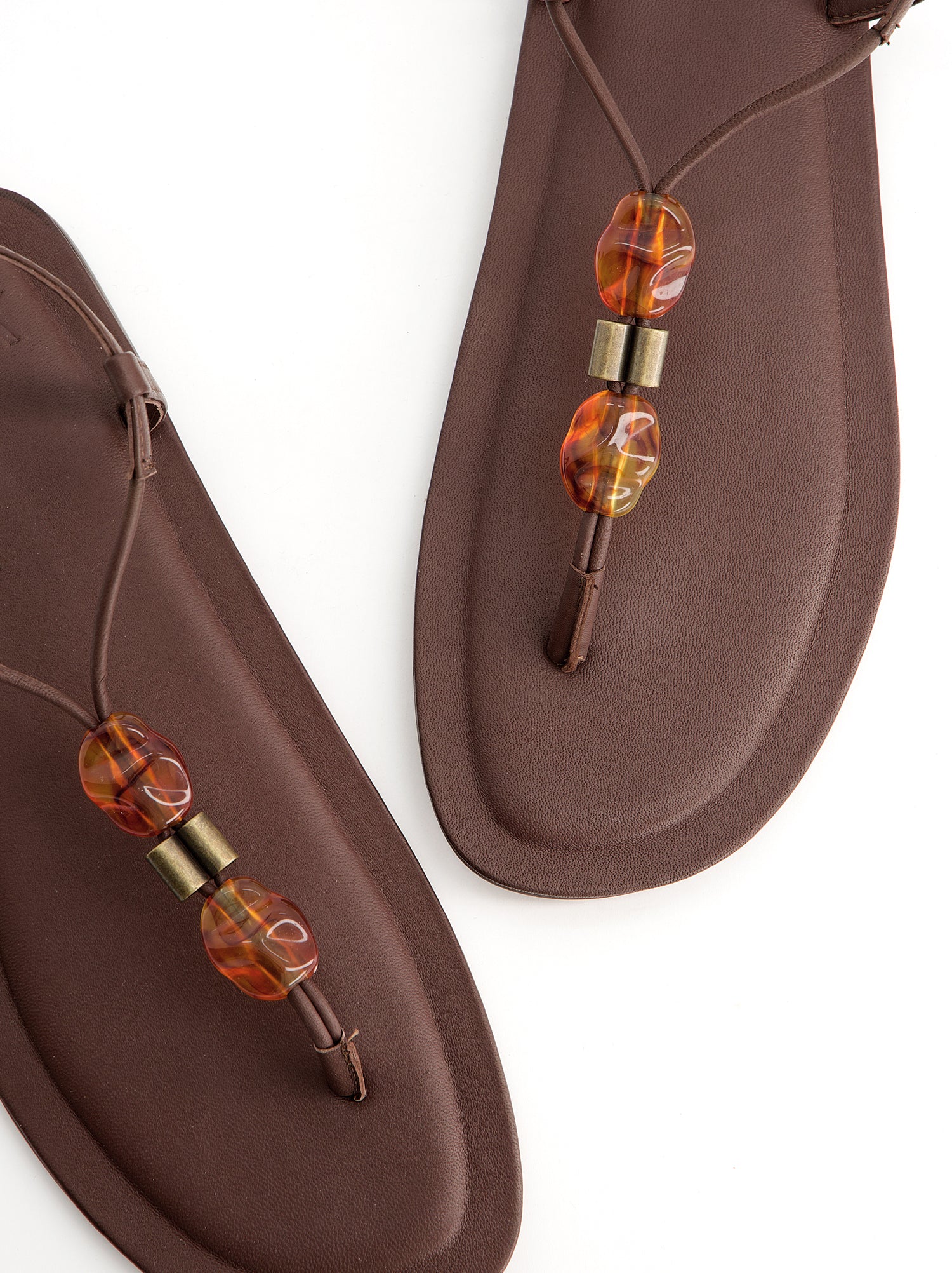 Sandalias de piel con cuentas - Arena