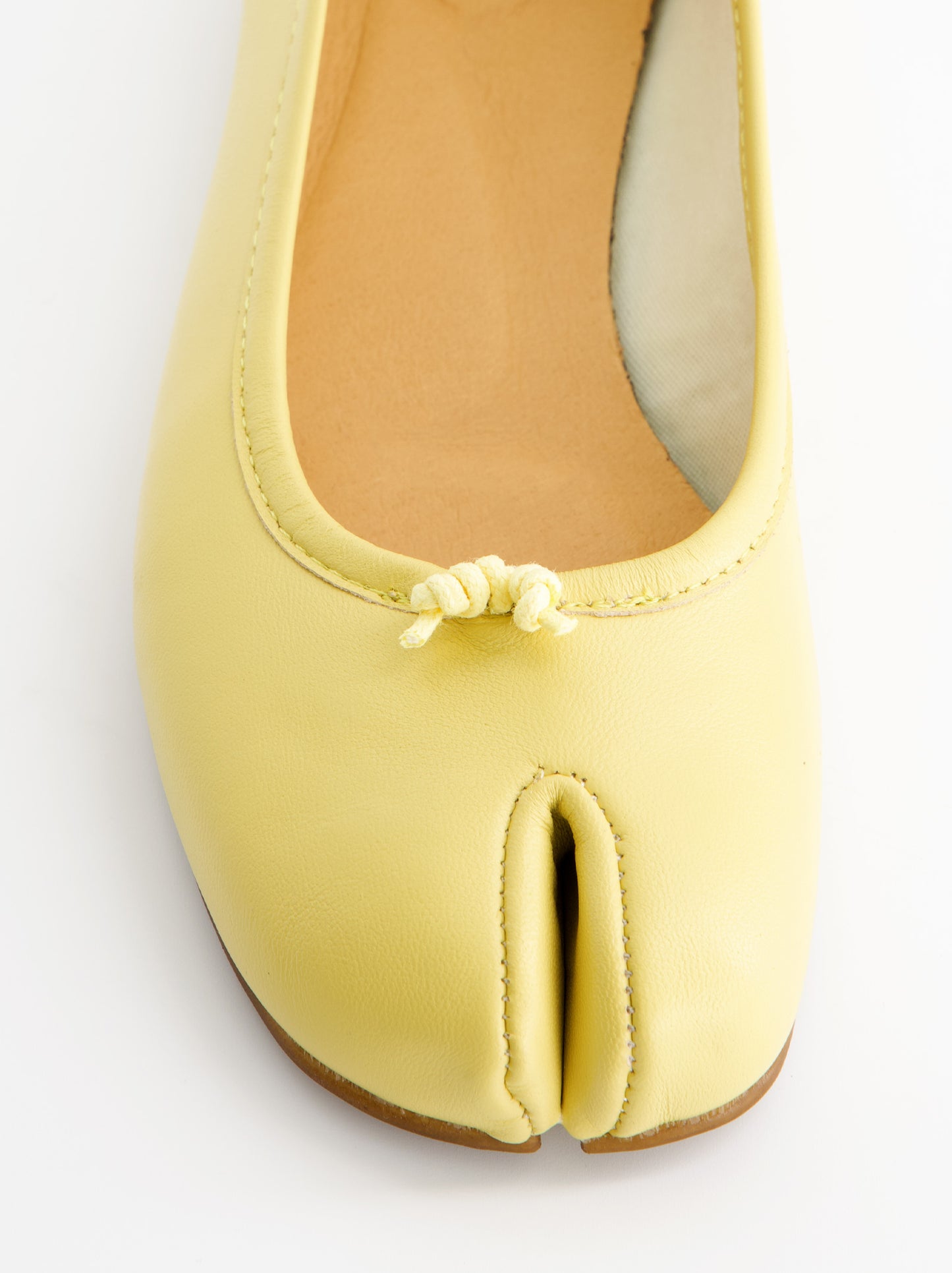 Ulanka Karva - Bailarinas Tabi