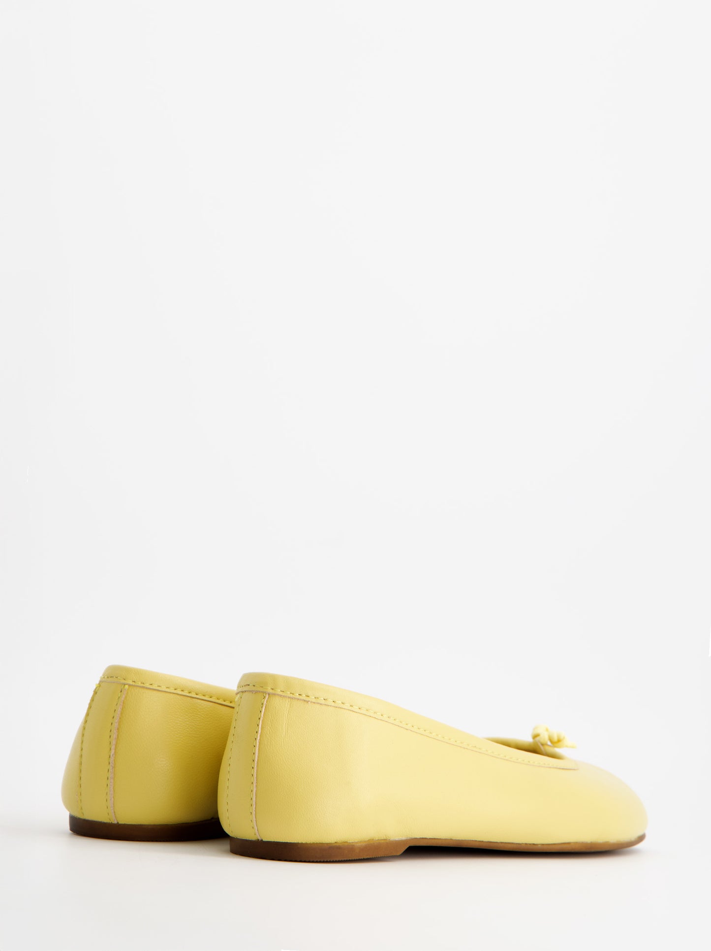 Ulanka Karva - Bailarinas Tabi