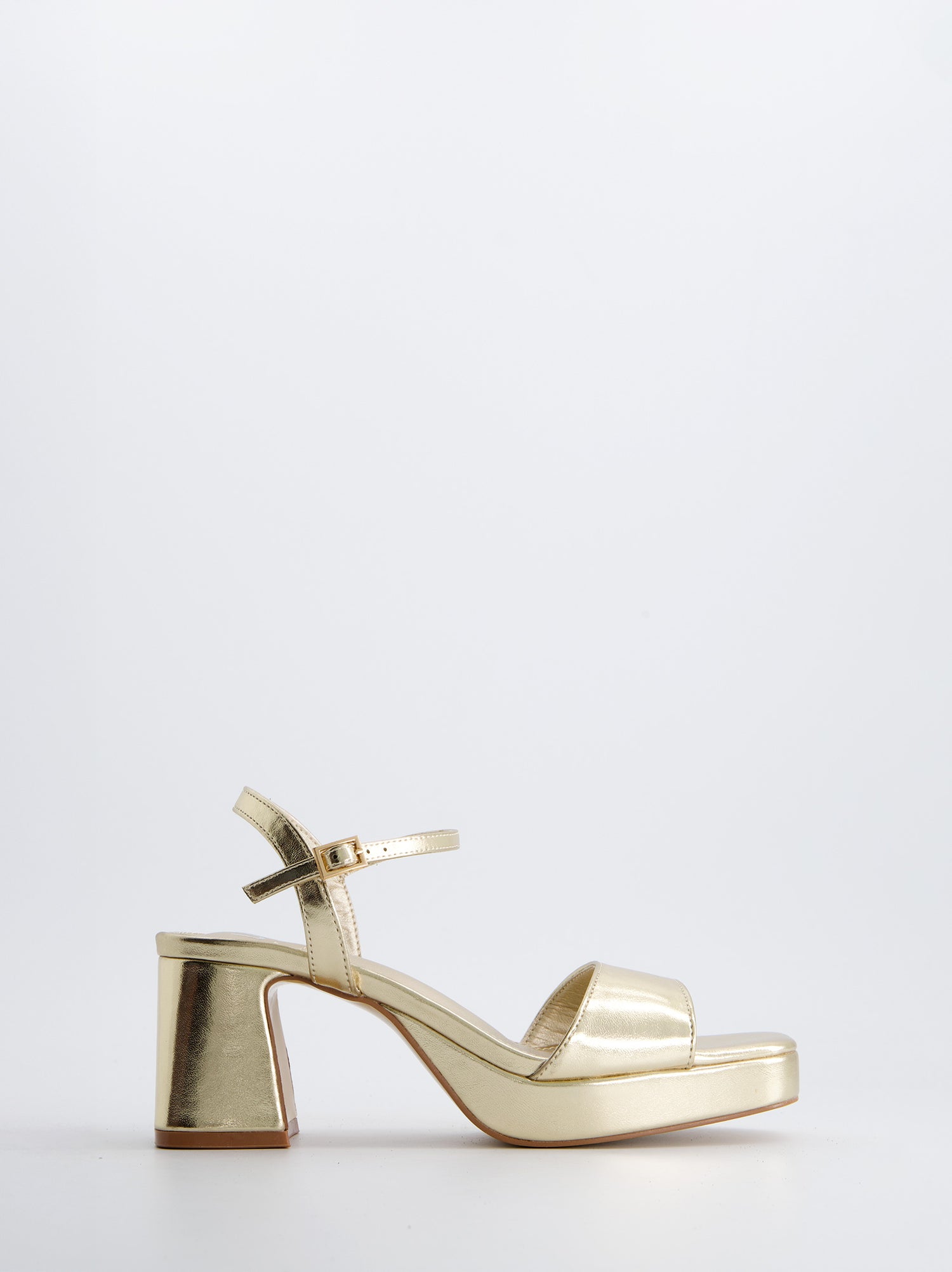 Sandalia Plataforma Metalizada Oro