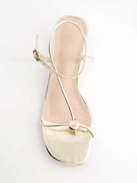 Sandalias doradas tiras finas tacón bajo - Bolly