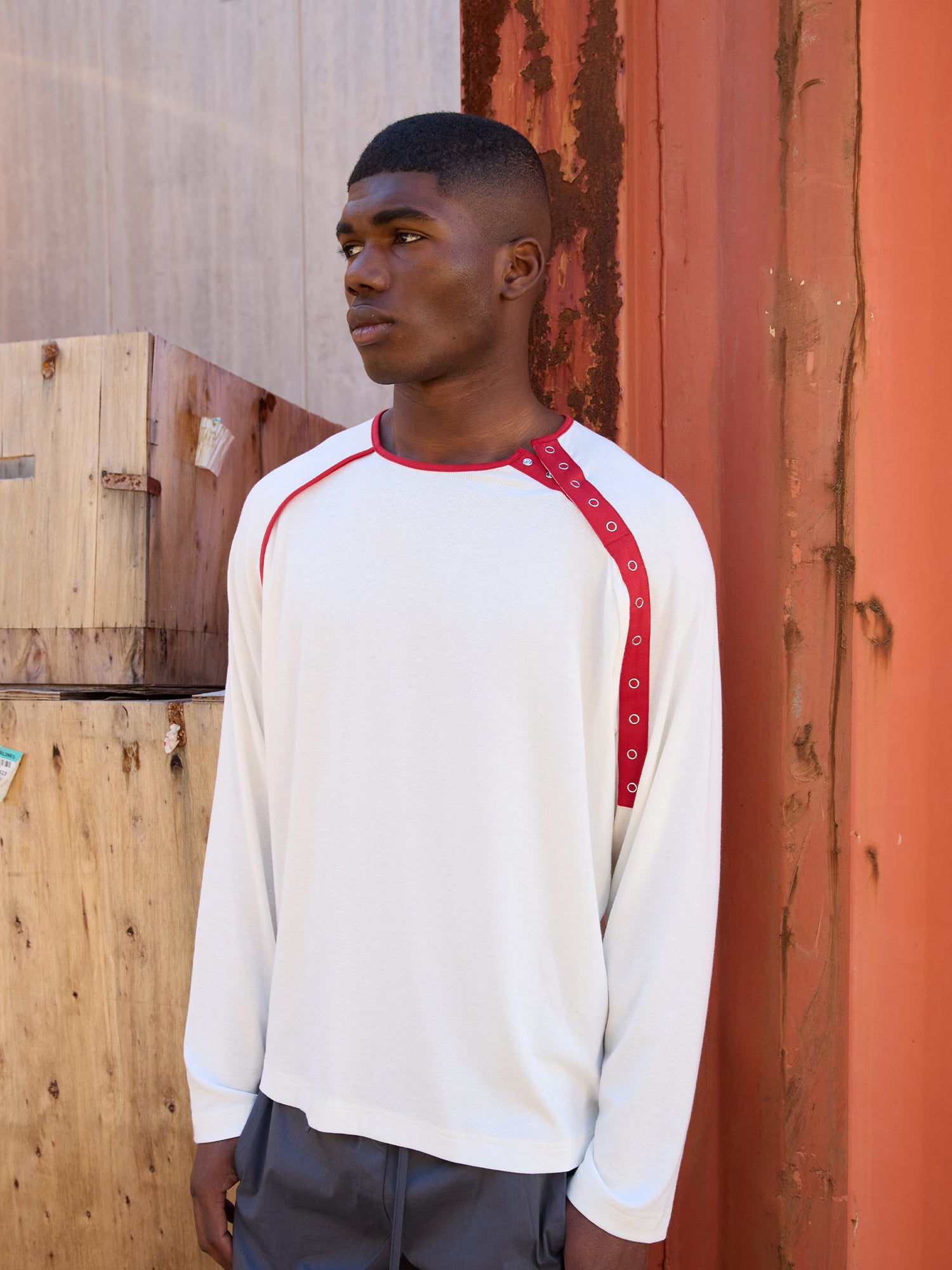 Camiseta de manga larga con cierre asimétrico - But