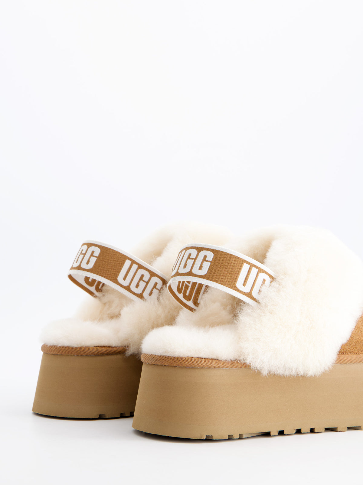 UGG Funk - Zuecos de ante con plataforma