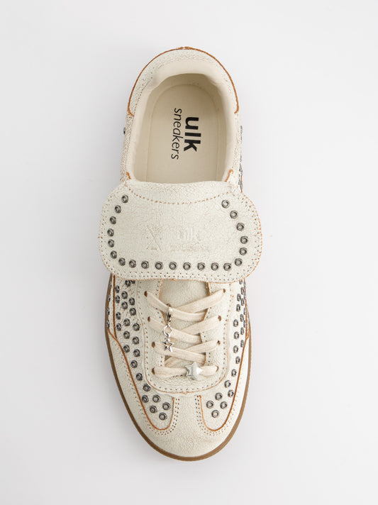 Zapatillas blancas de piel con tachuelas - Chile