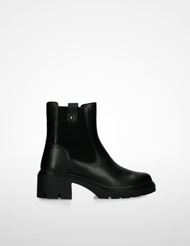 Essentials by Ulanka Roxie - Chelsea boots