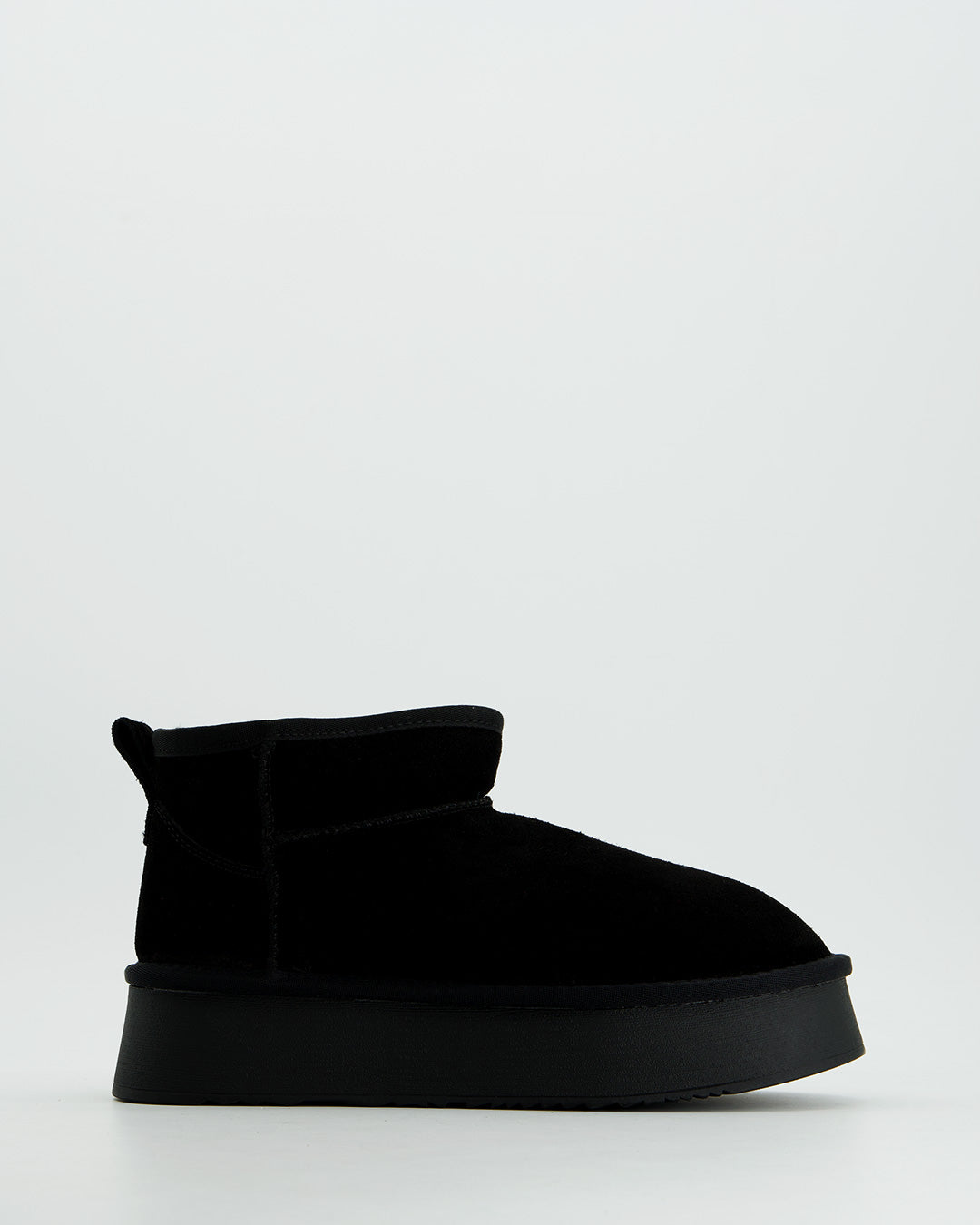 Earth by Ulanka Miwa - Platform furry ankle boots
