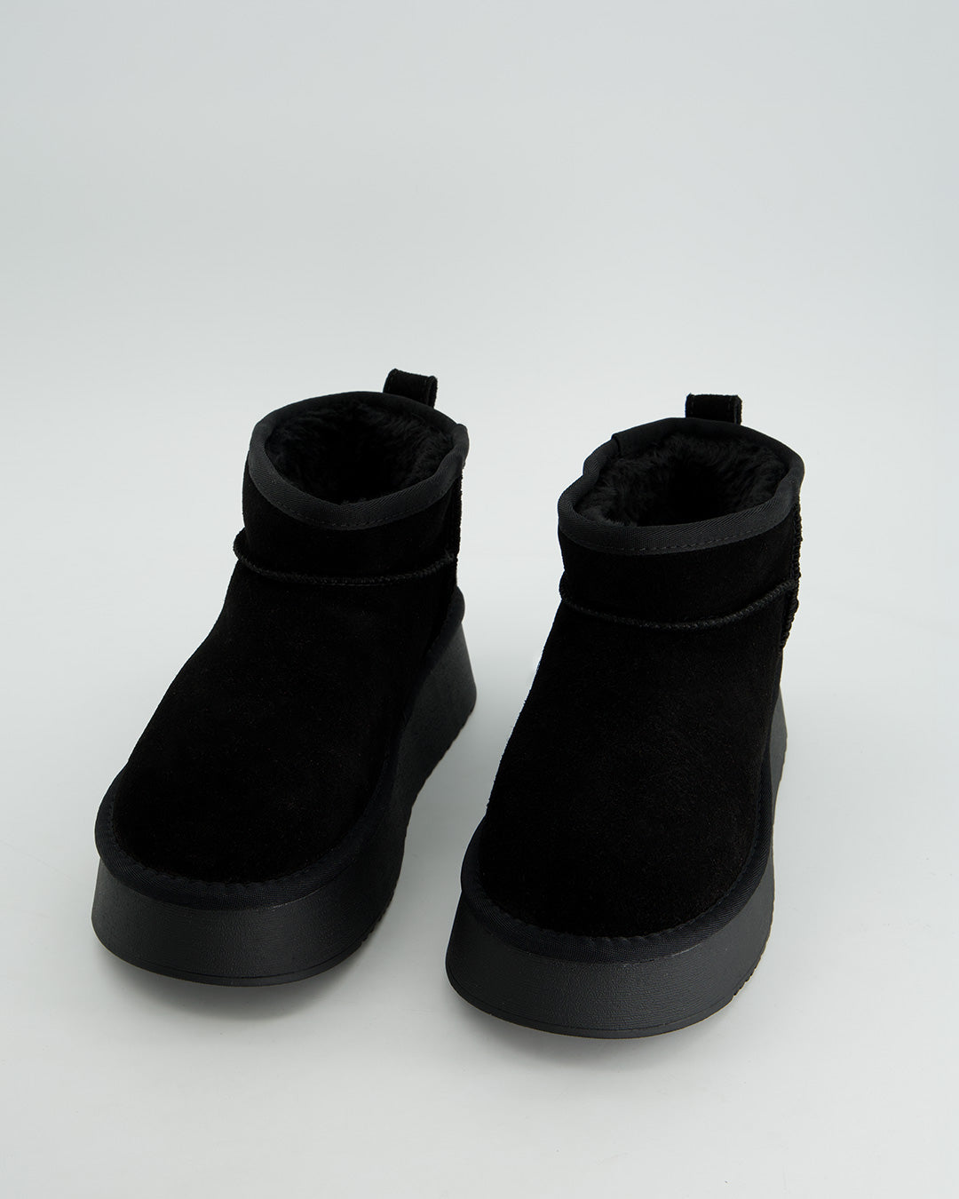 Earth by Ulanka Miwa - Platform furry ankle boots
