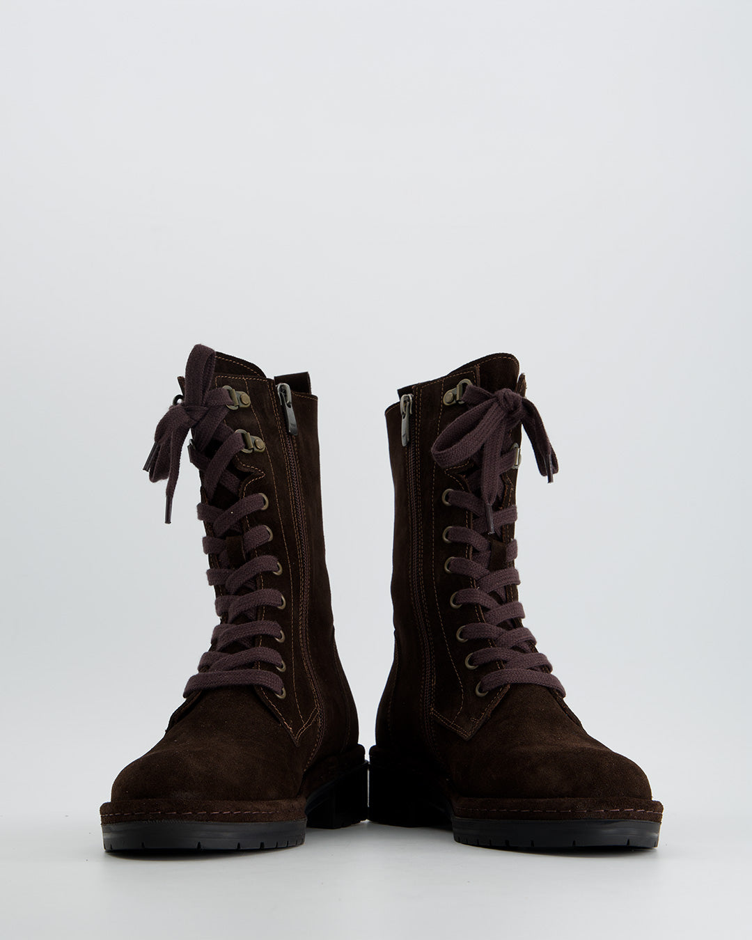 Botas militares de ante marrón con cordones