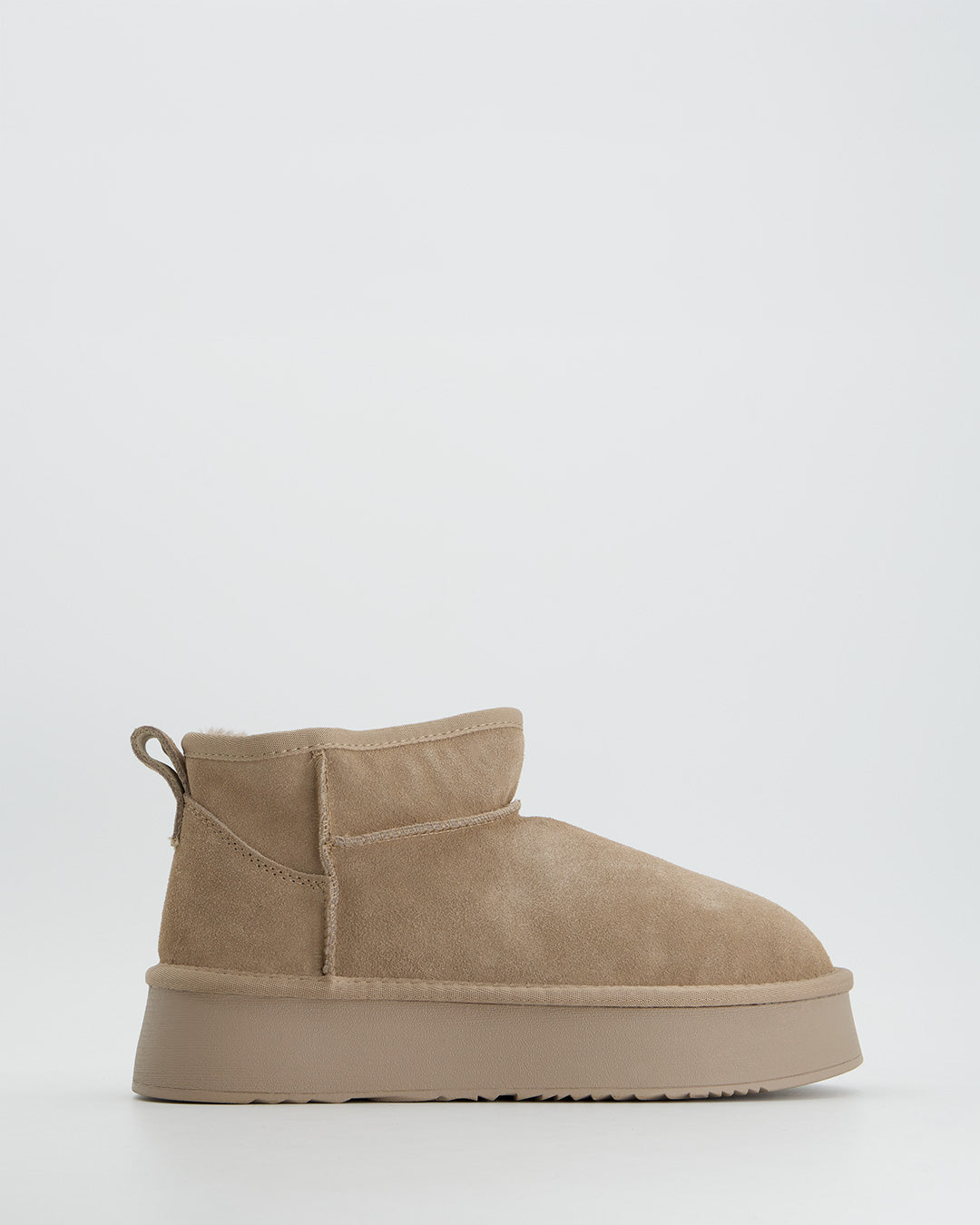 Earth by Ulanka Miwa - Platform furry ankle boots