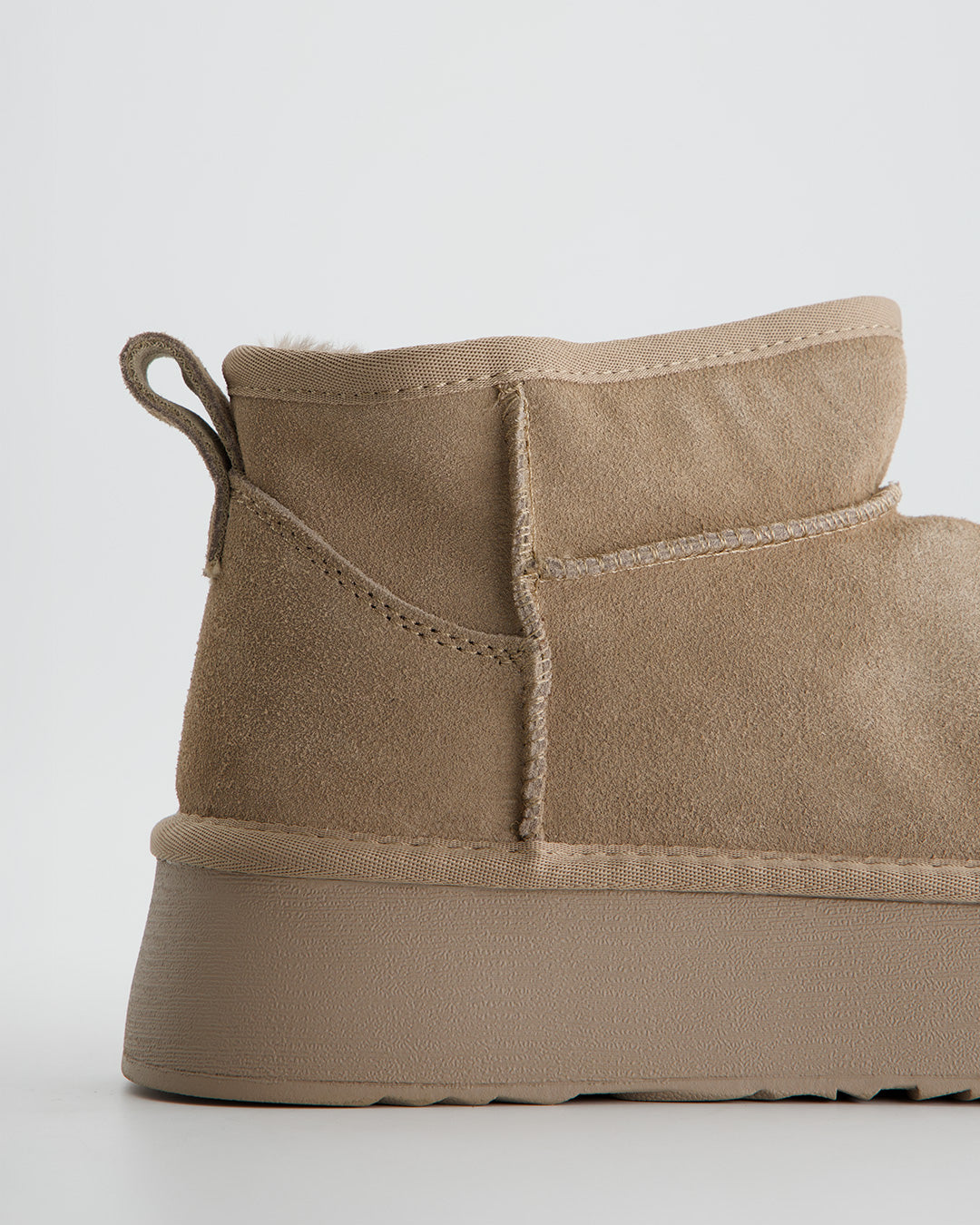 Earth by Ulanka Miwa - Platform furry ankle boots