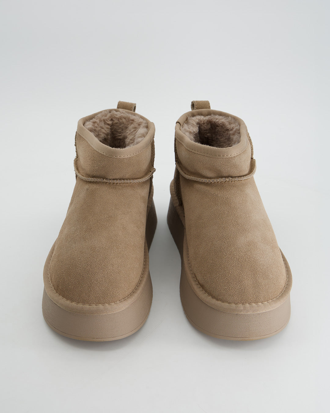 Earth by Ulanka Miwa - Platform furry ankle boots