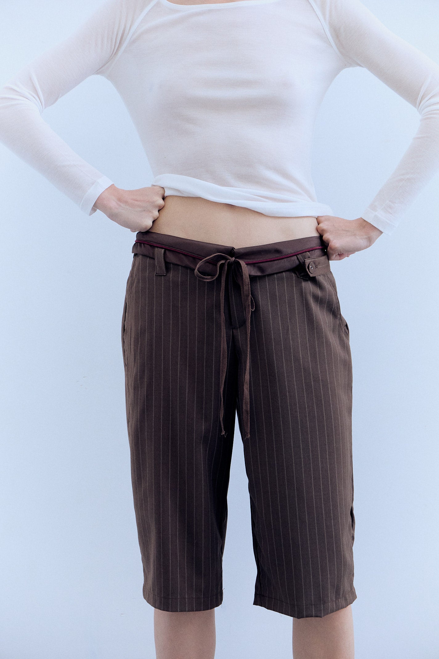 Pinstripe Bermuda shorts with side stripe - Iria
