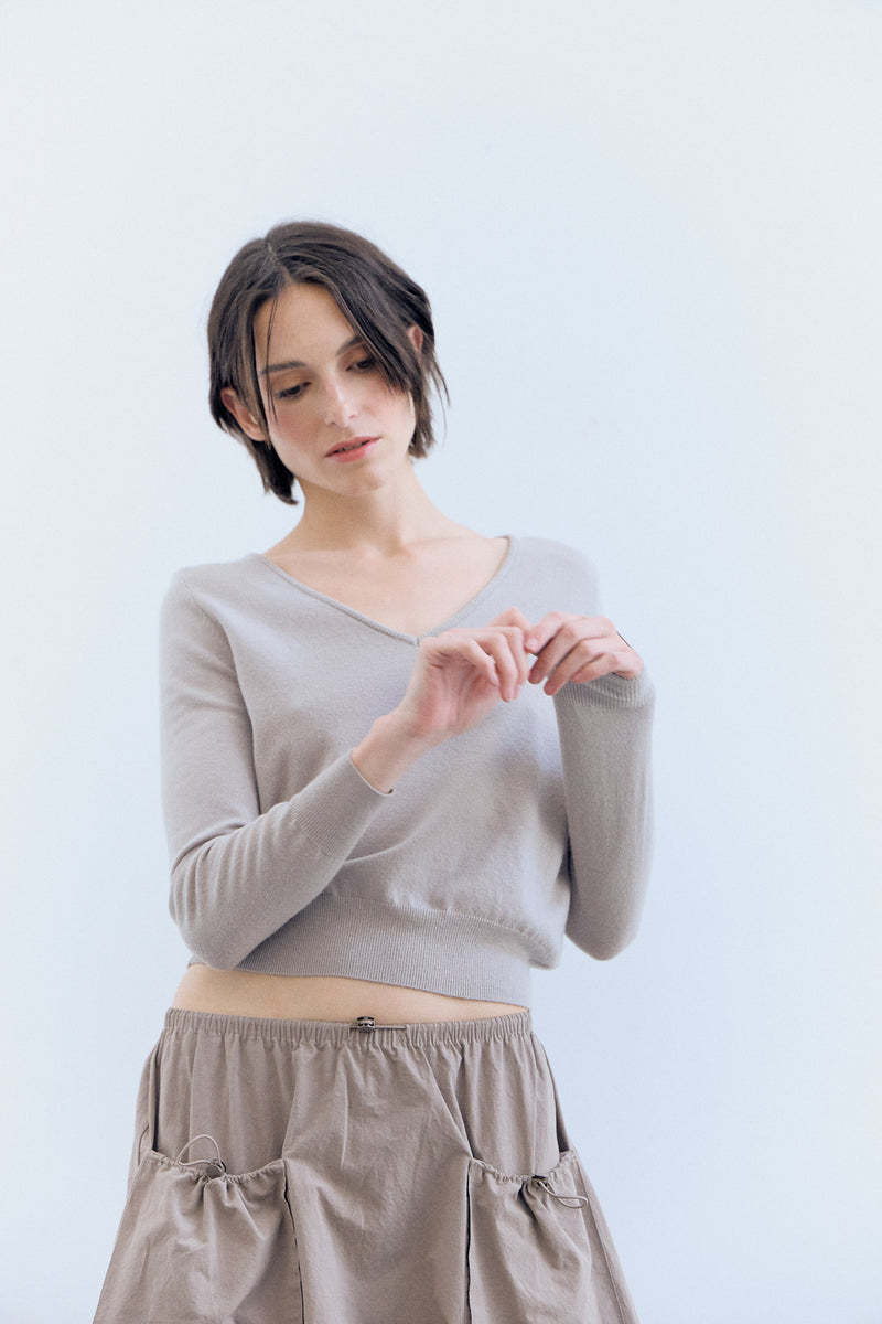V-neck knit sweater - Fae