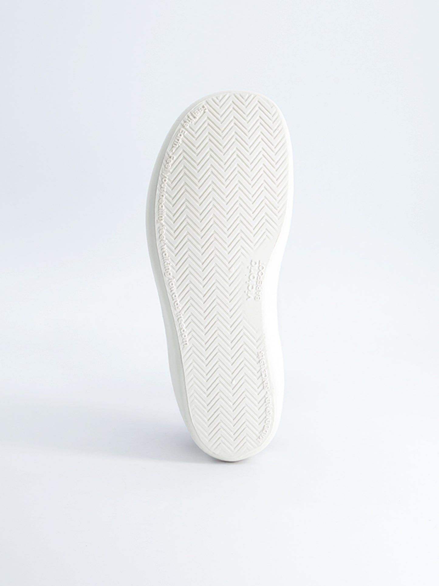Zapatilla Victoria Barefoot Beige