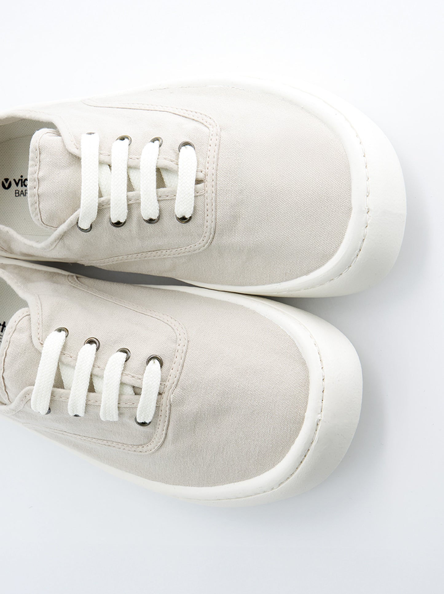 Zapatilla Victoria Barefoot Beige