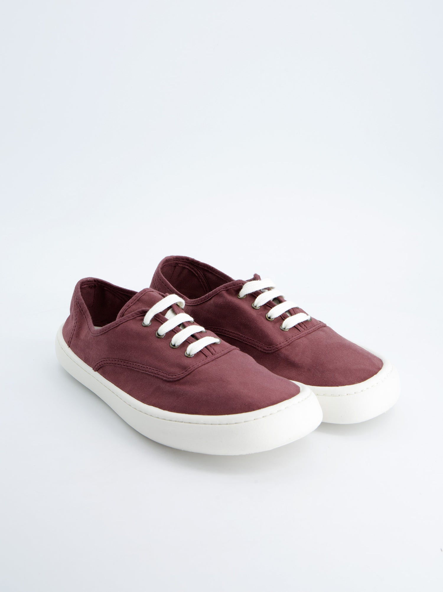 Victoria Barefoot Garnet Sneaker