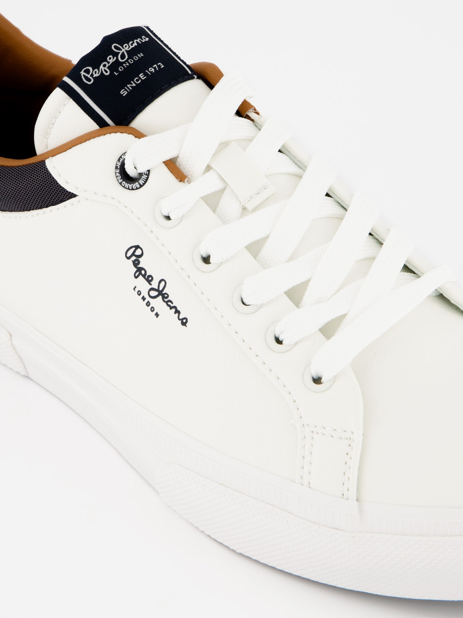 Zapatillas blancas para hombre con detalles en ante Pepe Jeans