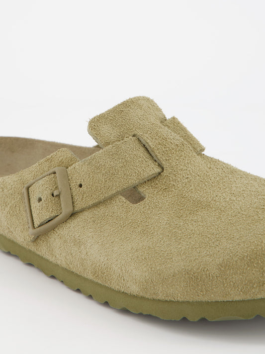 Zuecos bio de ante Birkenstock Boston con plantilla blanda