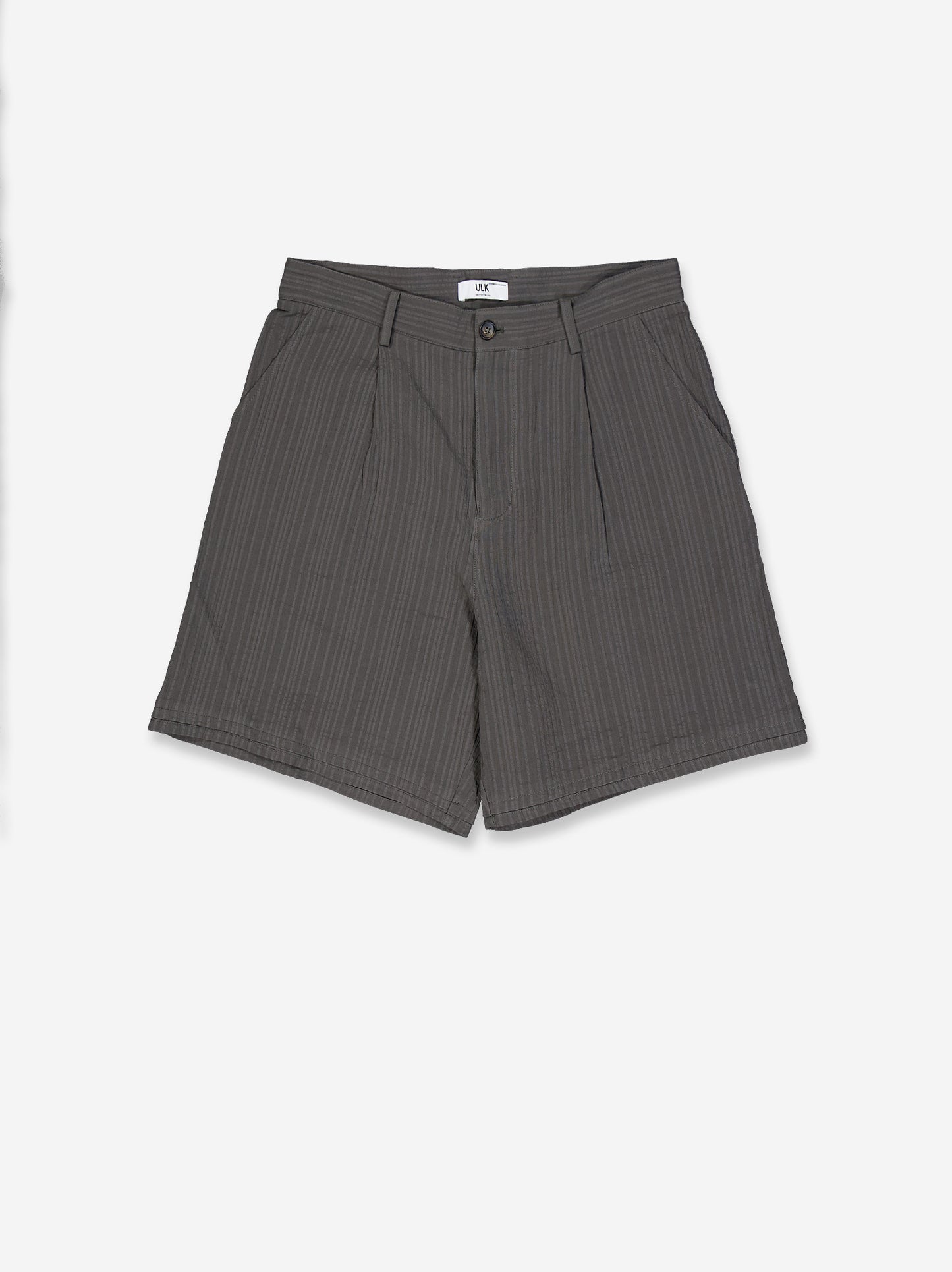 Bermuda gris de rayas con pinzas Cruz