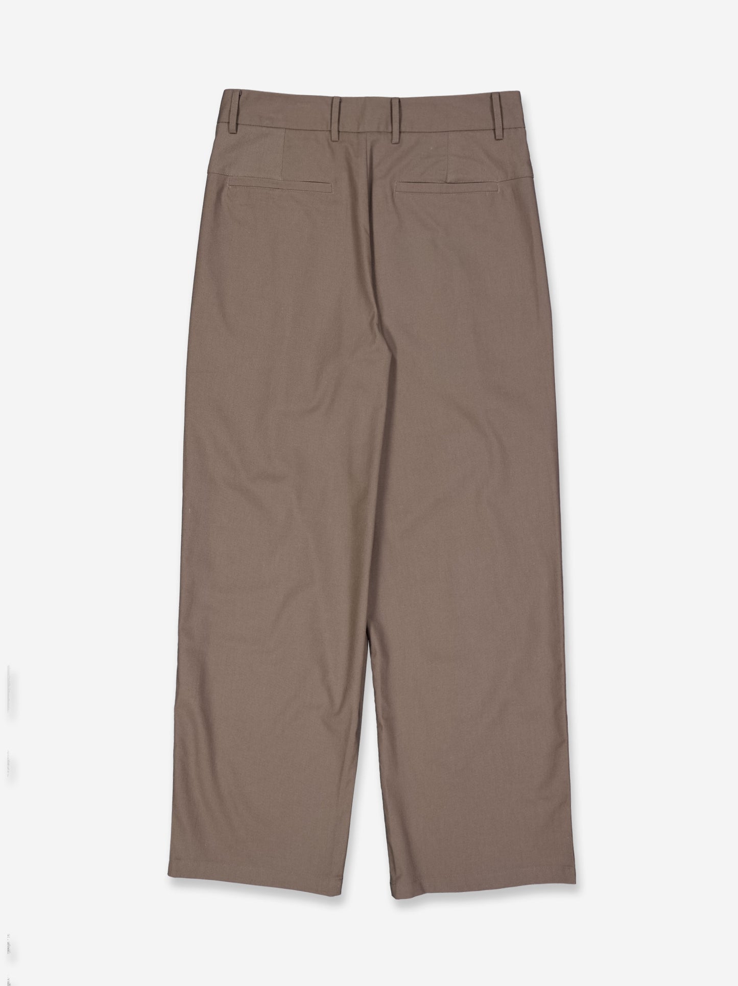 Pantalón fluido marrón bolsillo cuadrado Bobu