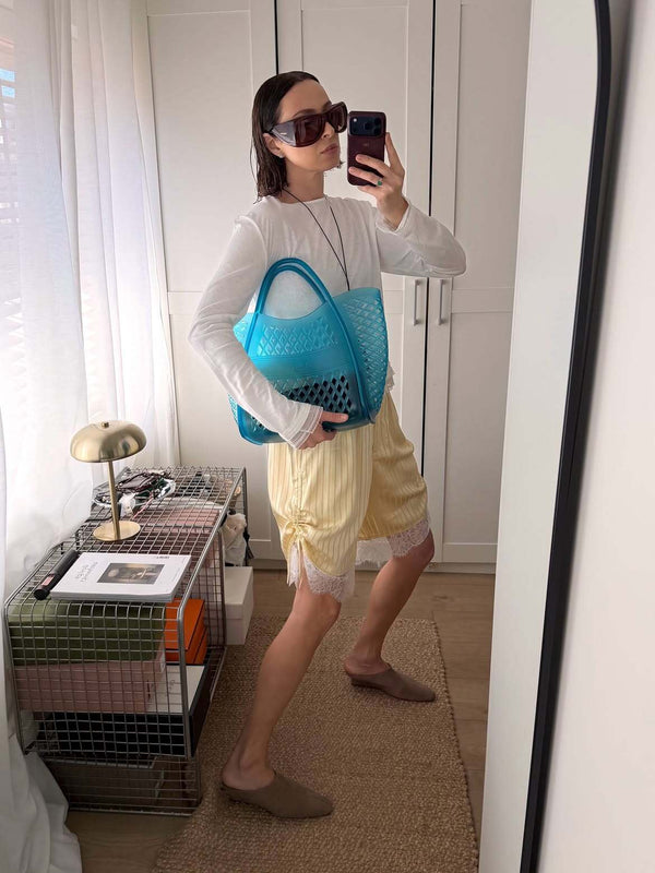 Lightweight satin yellow Bermuda shorts with lace trim - Petti
