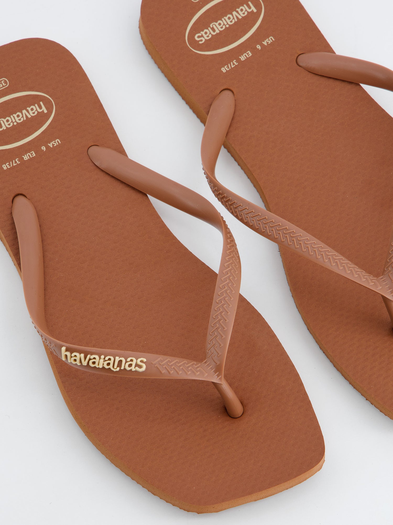 Chanclas Havaianas En Tono Teja