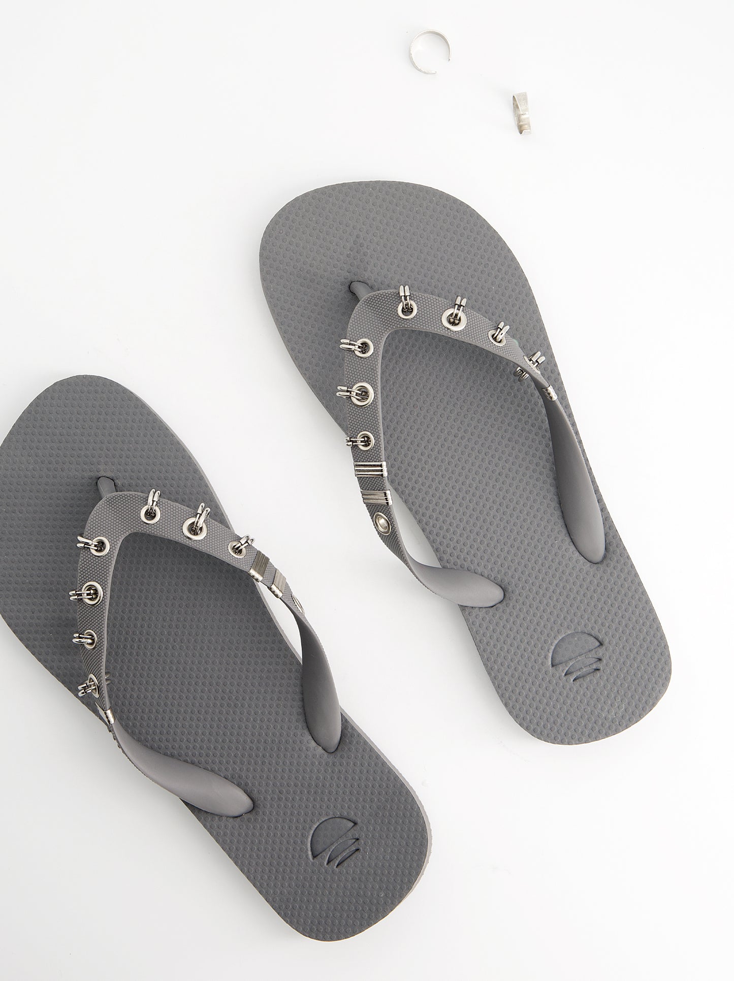 Chanclas de dedo con detalles metálicos - Bowie