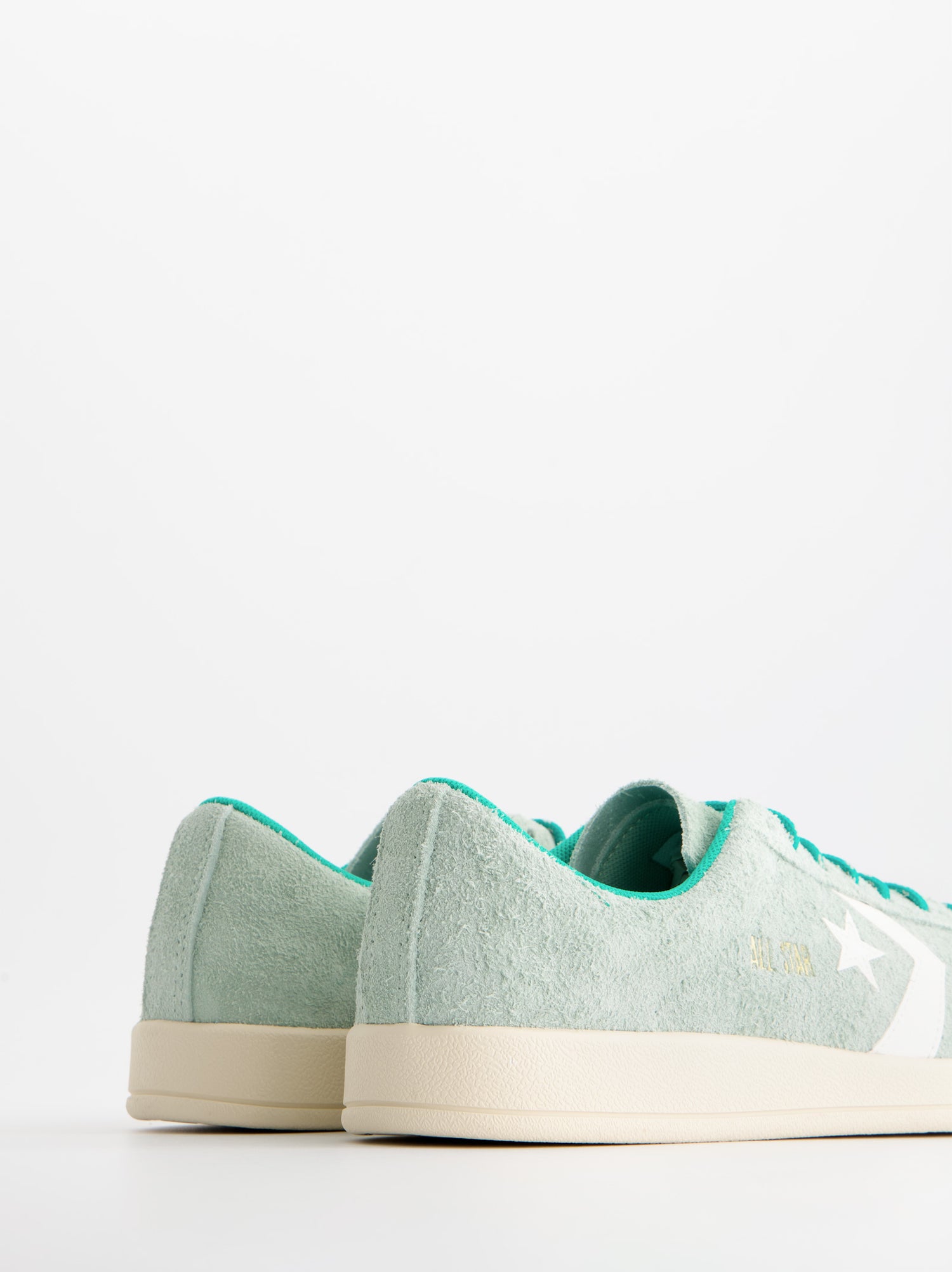 Converse Classic Trainer - Suede Trainers