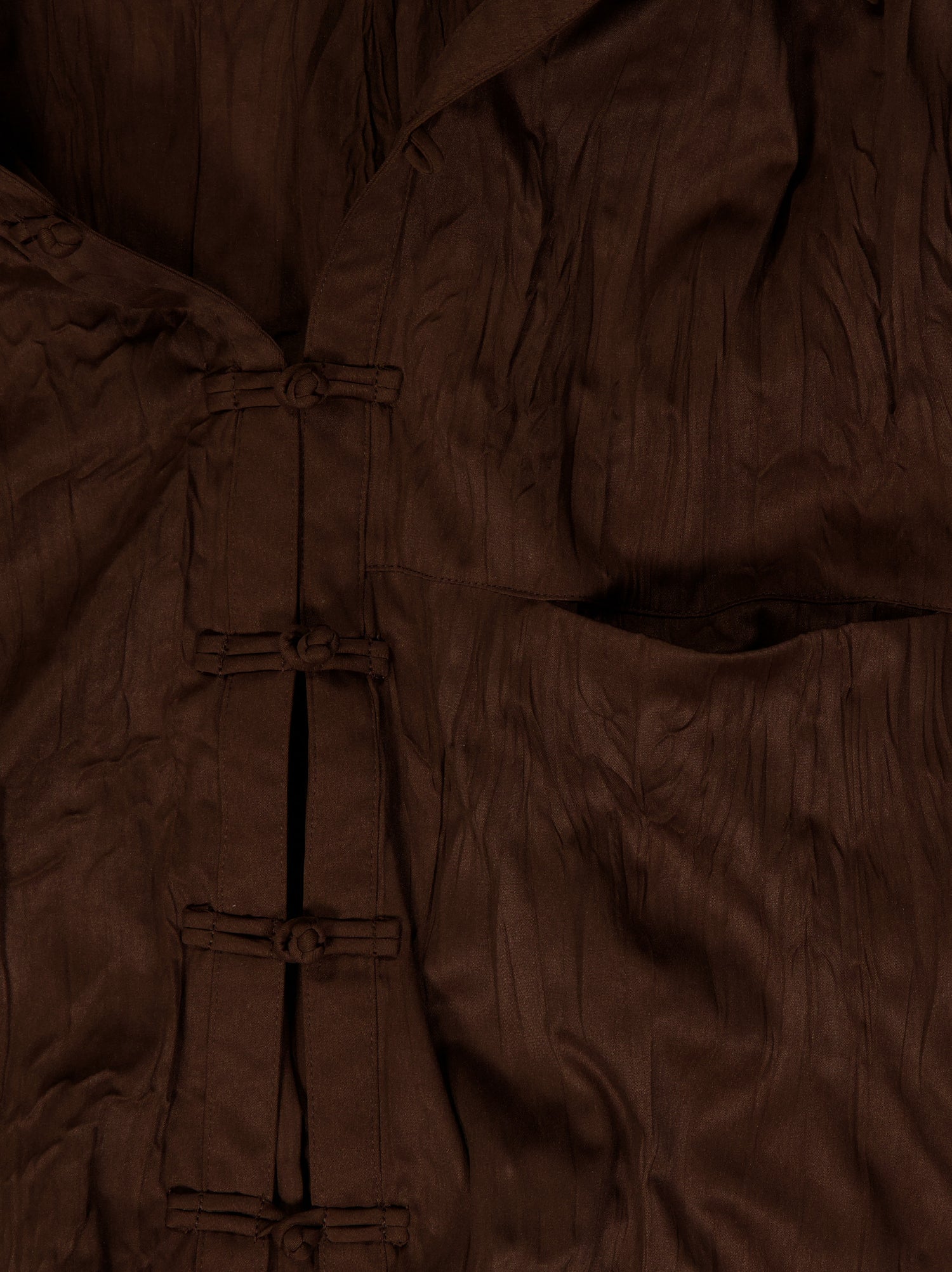 Camisa acabado arrugado con botones de nudo Davis