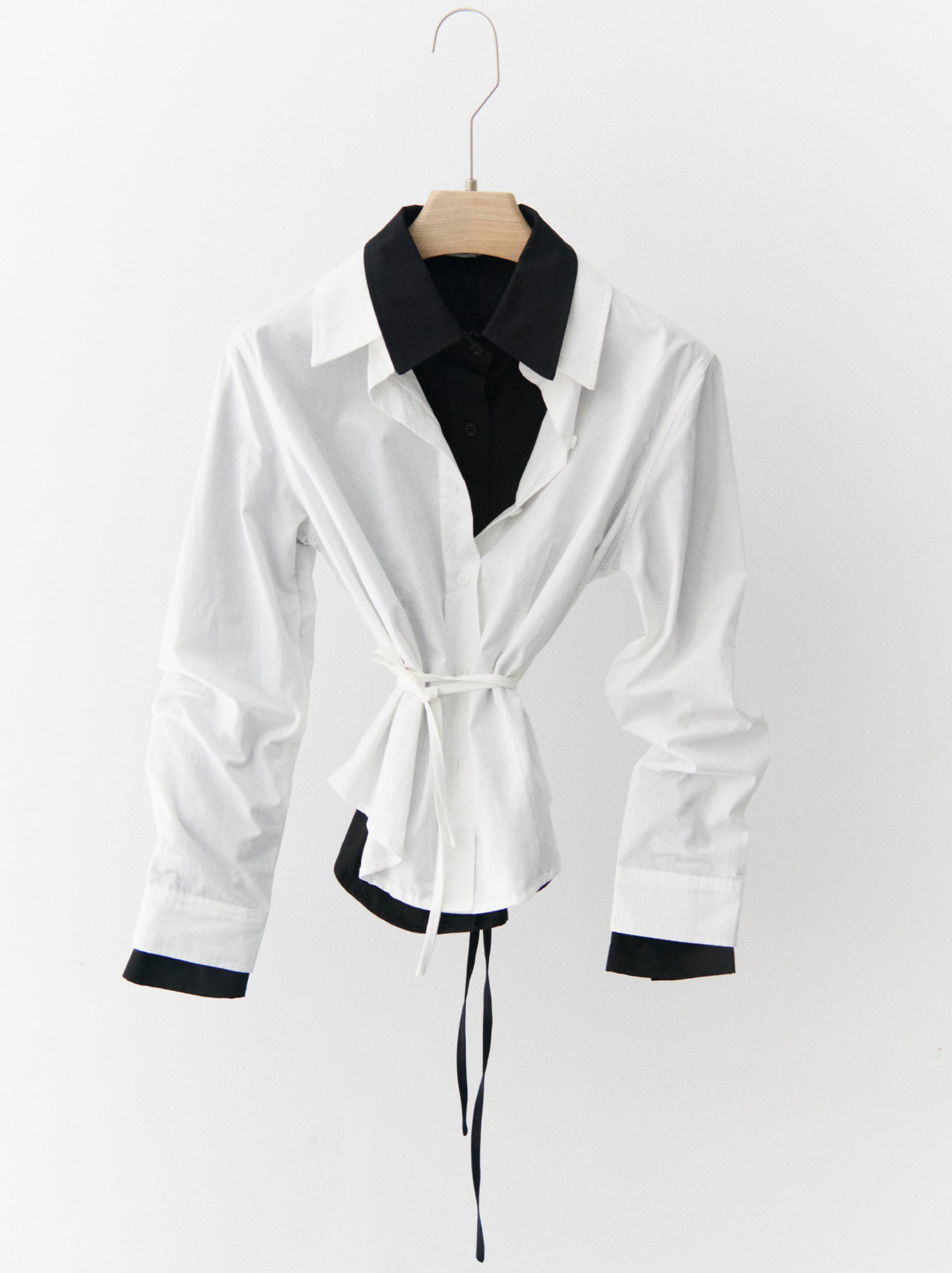Camisa blanca con ajuste trasero - Mirae