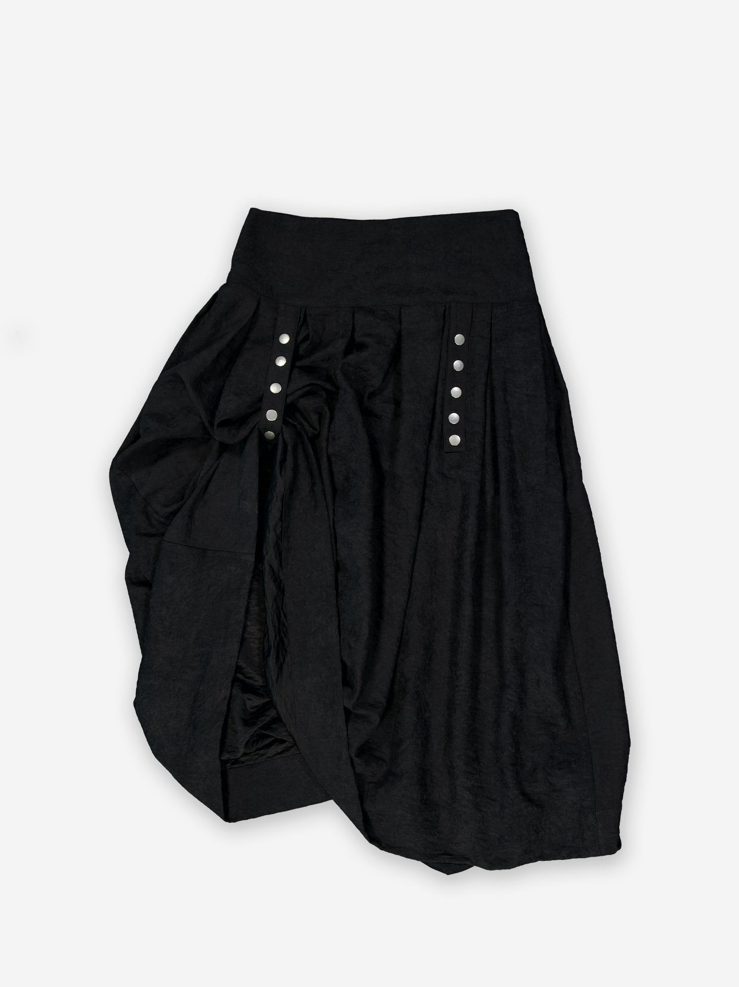 Falda negra de tablas con agarre lateral - Astra